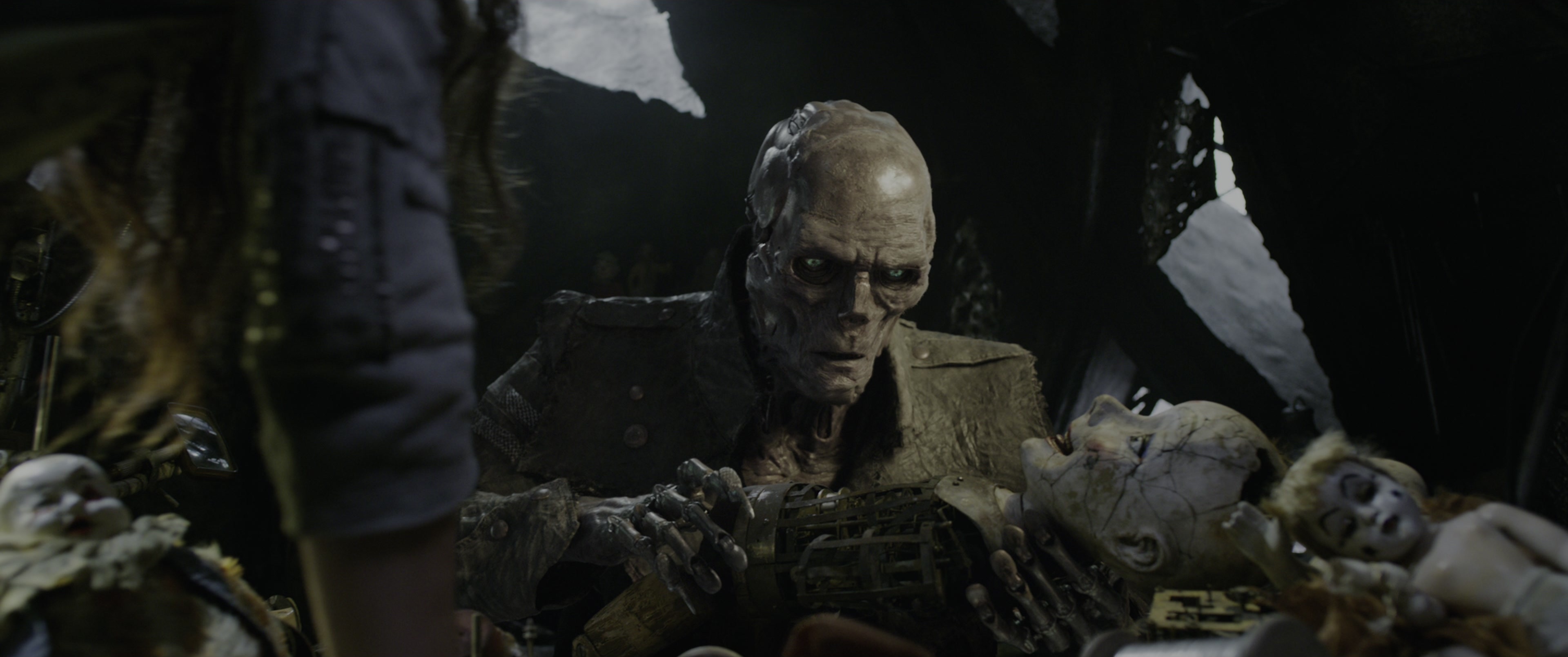 Mortal Engines (2018), wide, 2.39:1 — film still