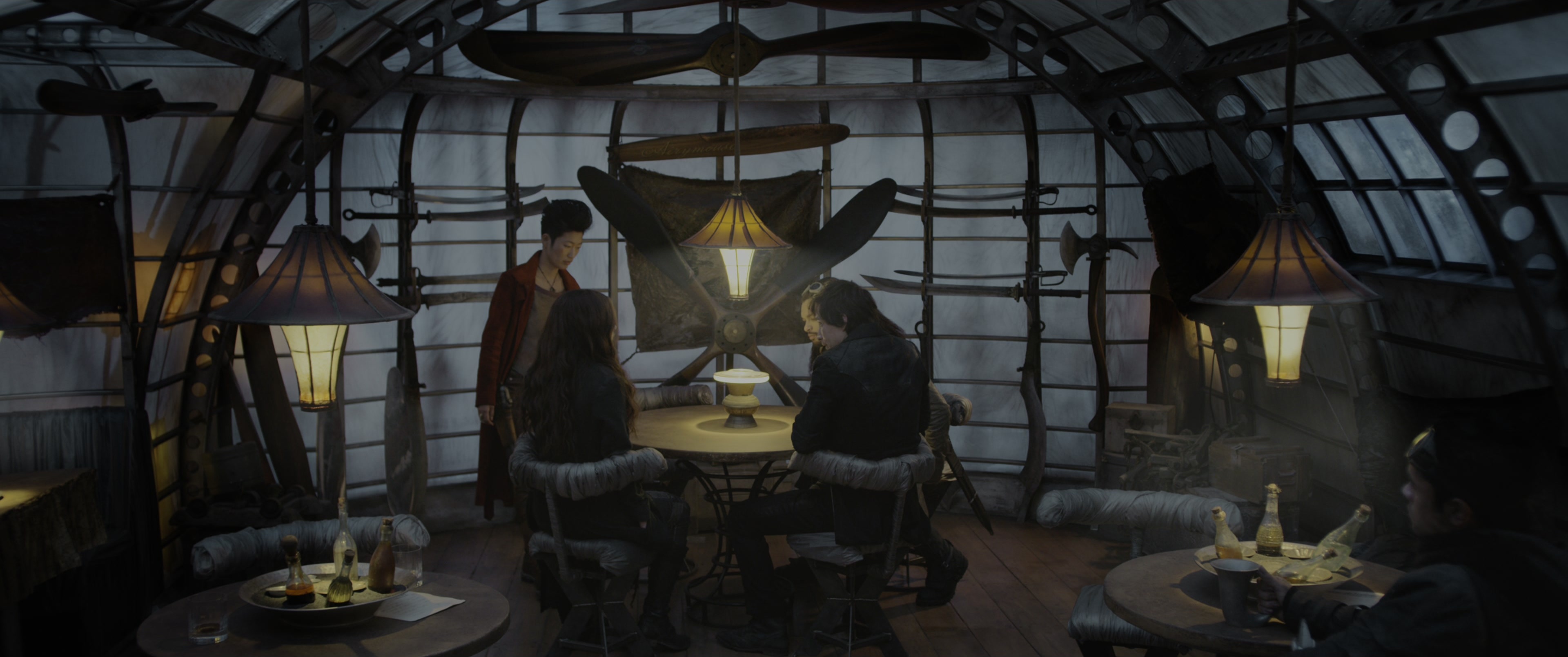 Mortal Engines (2018), wide, 2.39:1 — film still