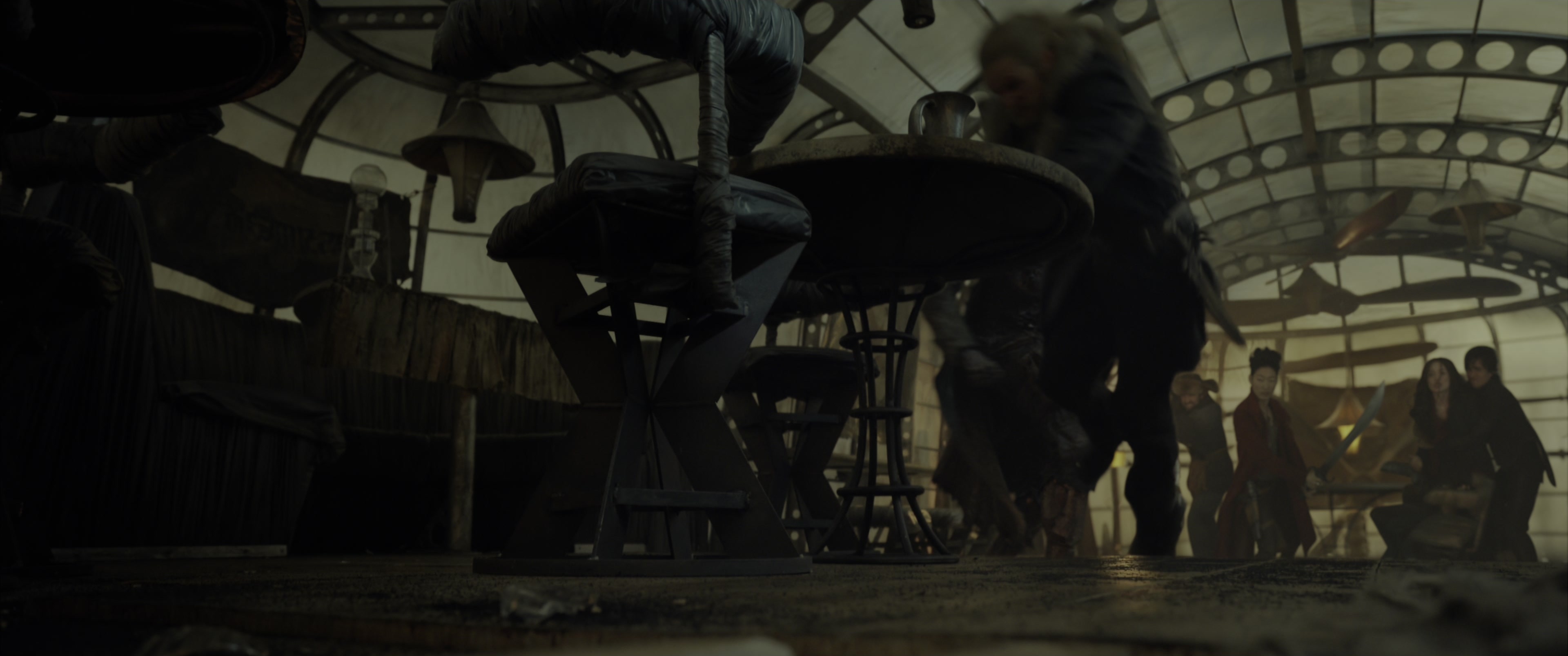 Mortal Engines (2018), wide, 2.39:1 — film still