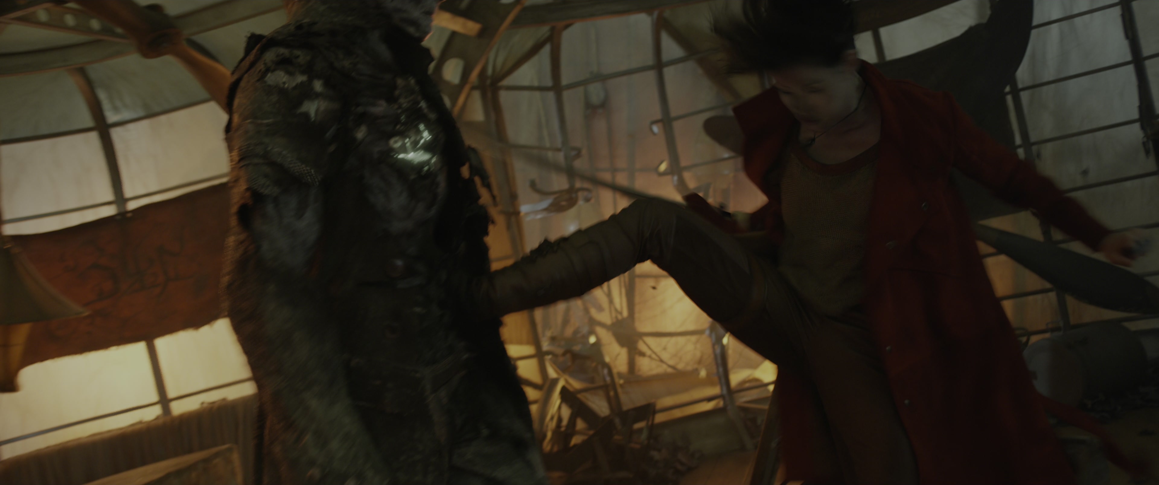 Mortal Engines (2018), wide, 2.39:1 — film still