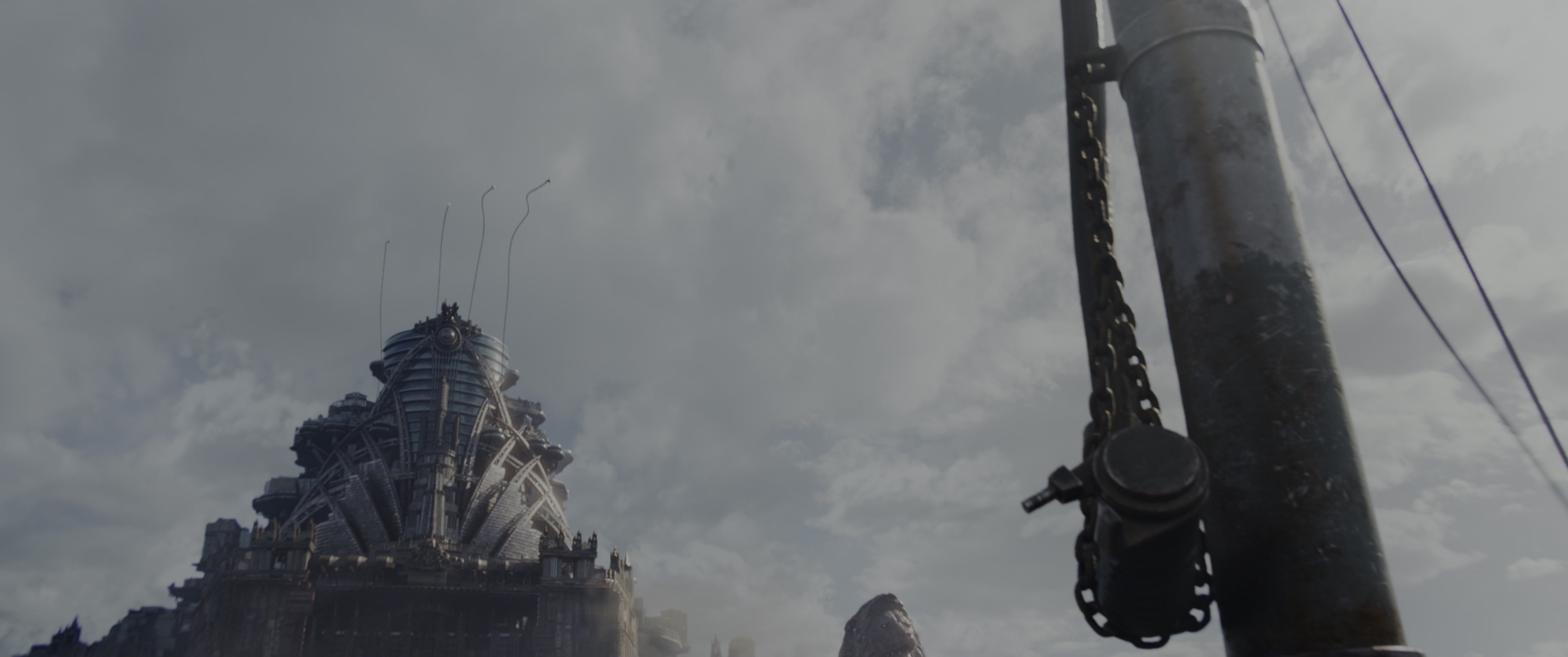 Mortal Engines (2018), wide, 2.39:1 — film still