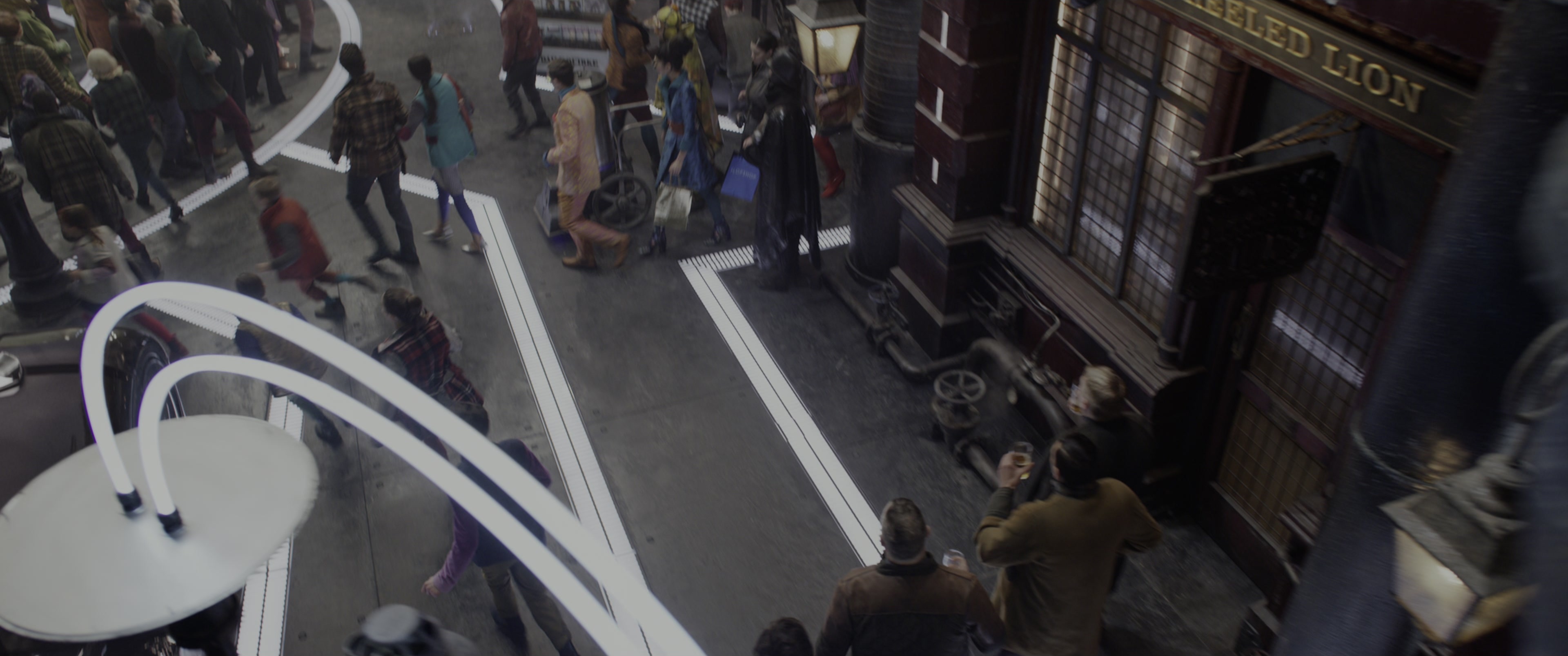 Mortal Engines (2018), wide, 2.39:1 — film still