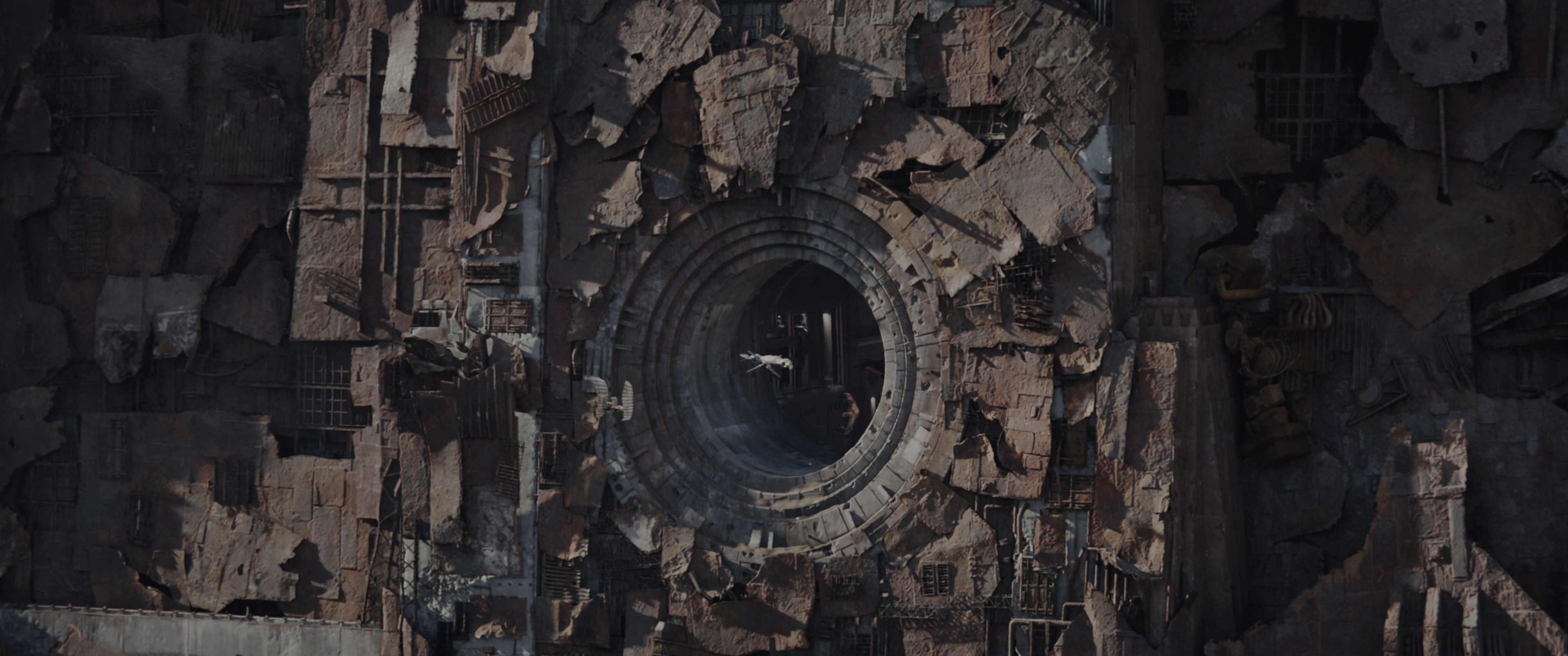 Mortal Engines (2018), wide, 2.39:1 — film still