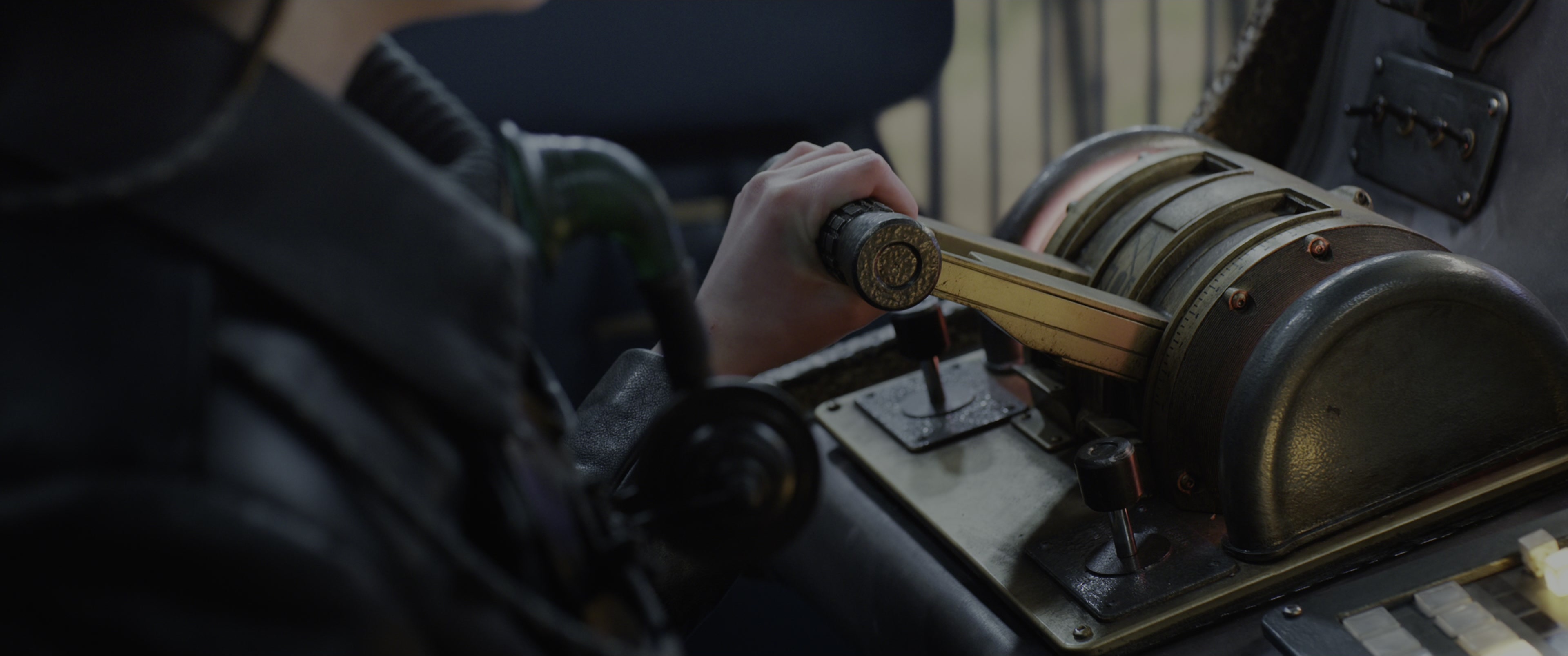 Mortal Engines (2018), wide, 2.39:1 — film still