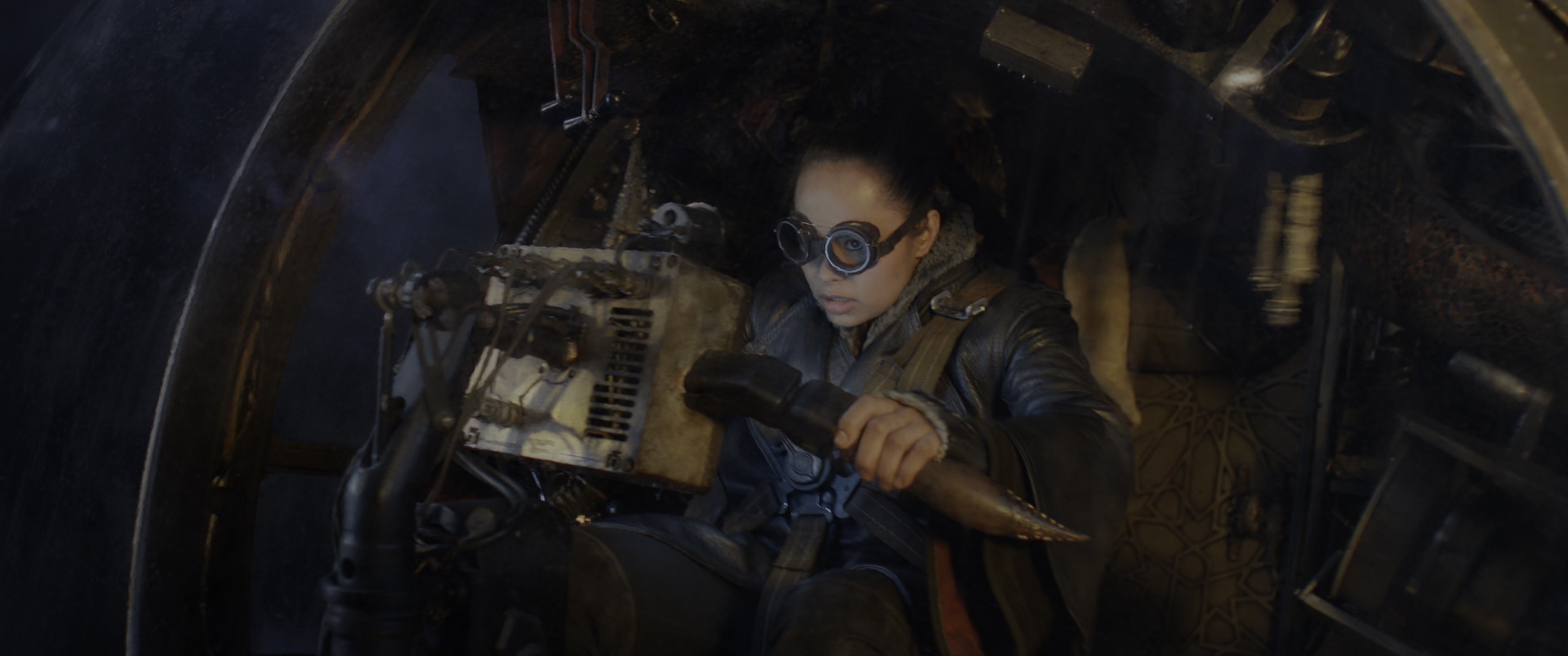Mortal Engines (2018), wide, 2.39:1 — film still