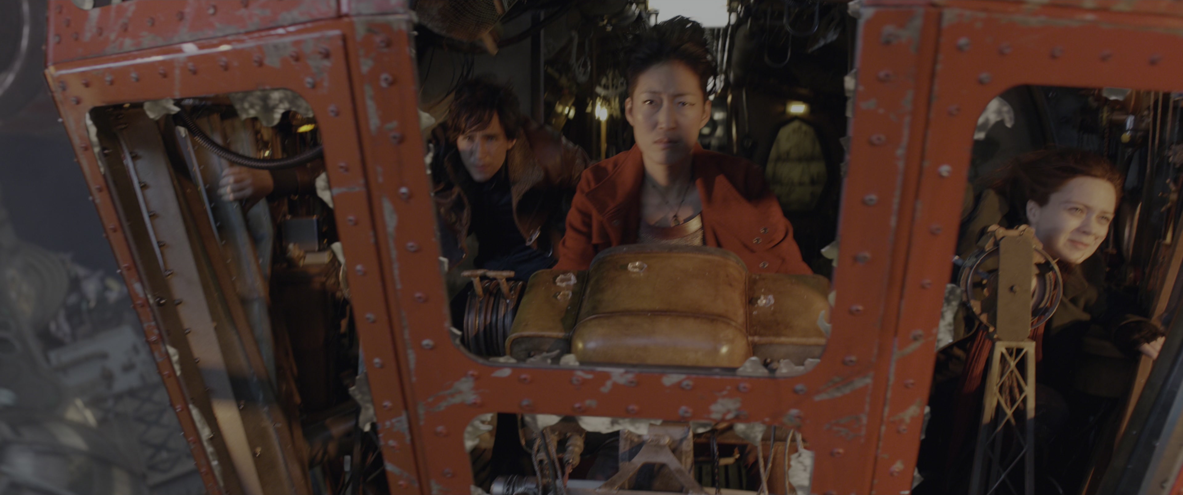 Mortal Engines (2018), wide, 2.39:1 — film still