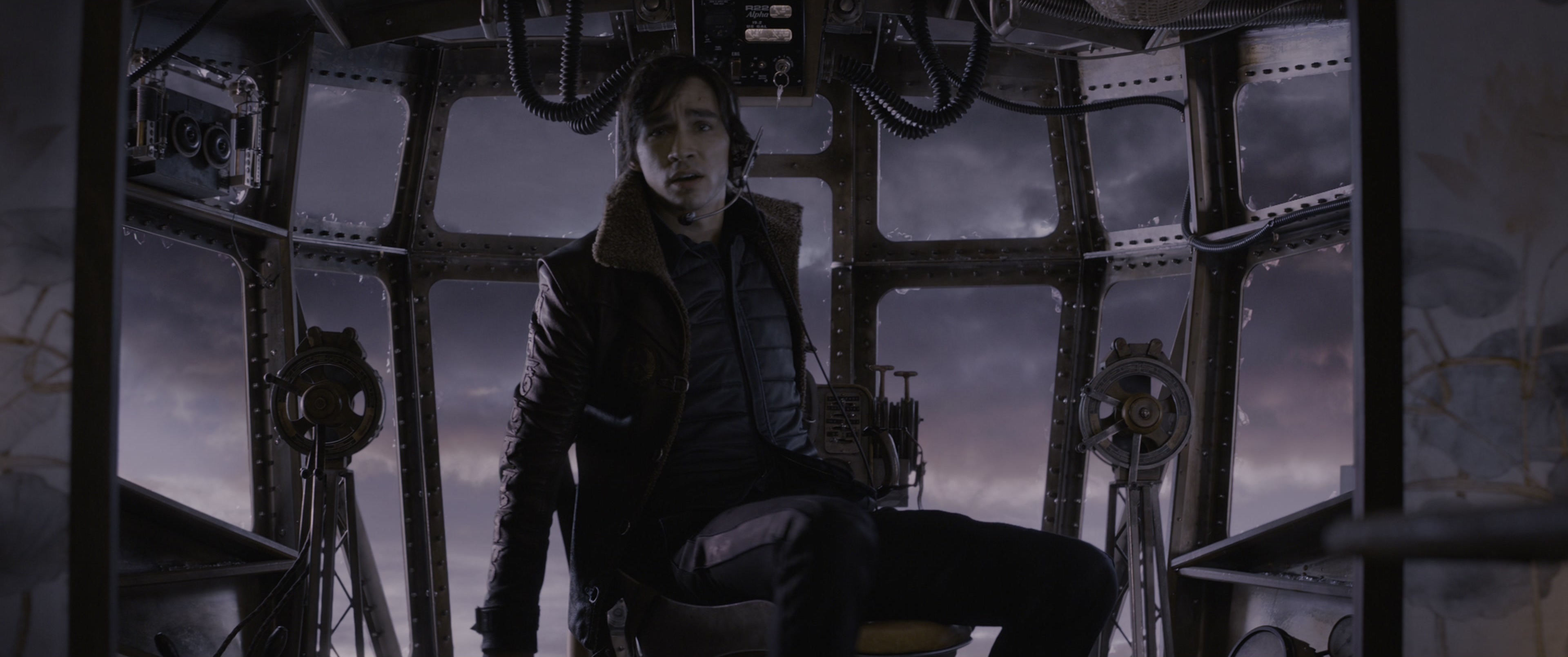 Mortal Engines (2018), wide, 2.39:1 — film still