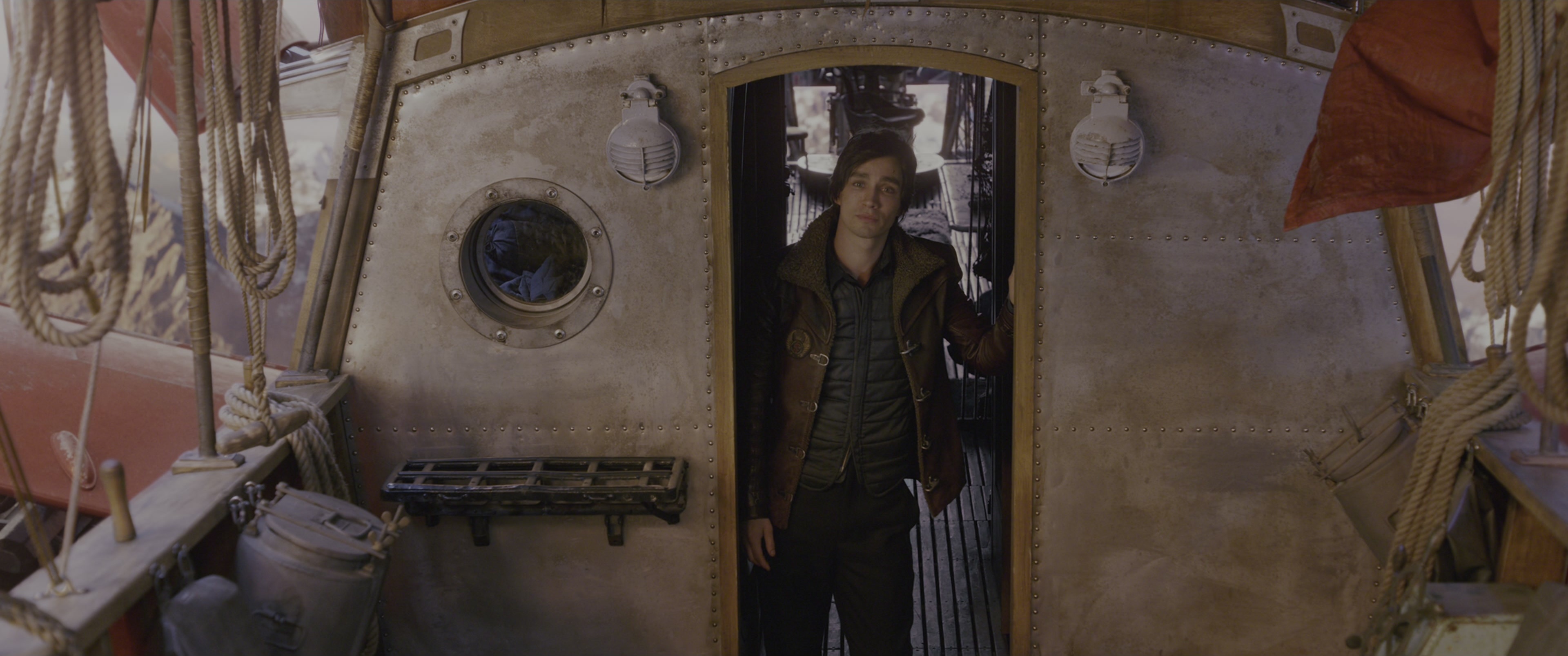 Mortal Engines (2018), wide, 2.39:1 — film still