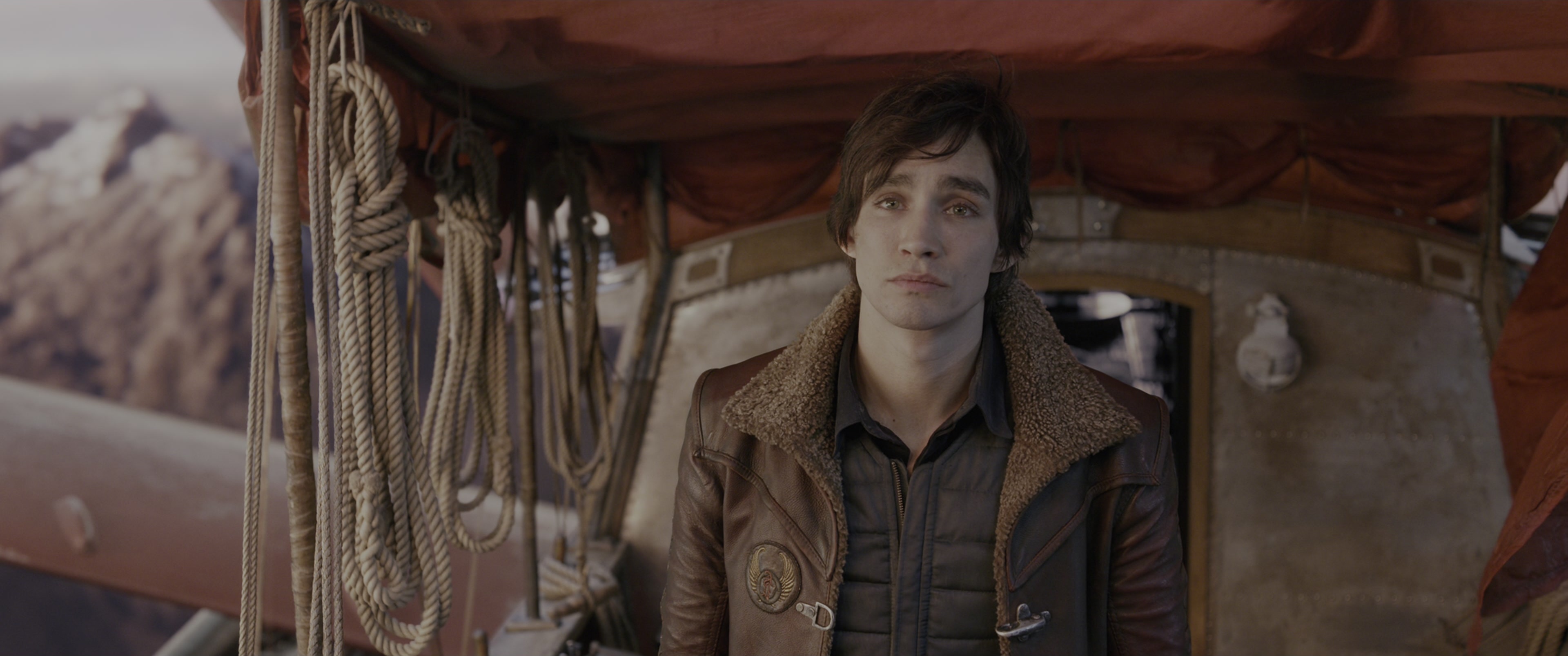 Mortal Engines (2018), wide, 2.39:1 — film still