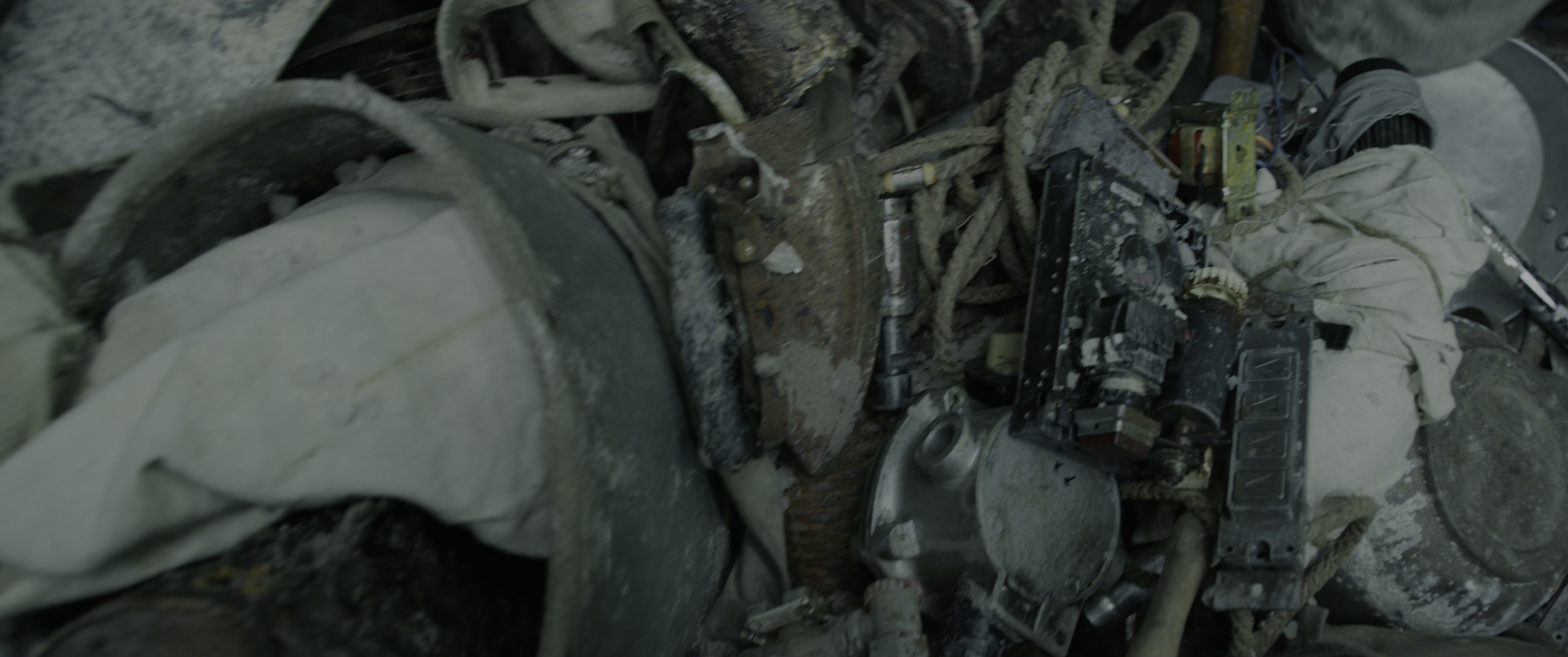 Mortal Engines (2018), wide, 2.39:1 — film still