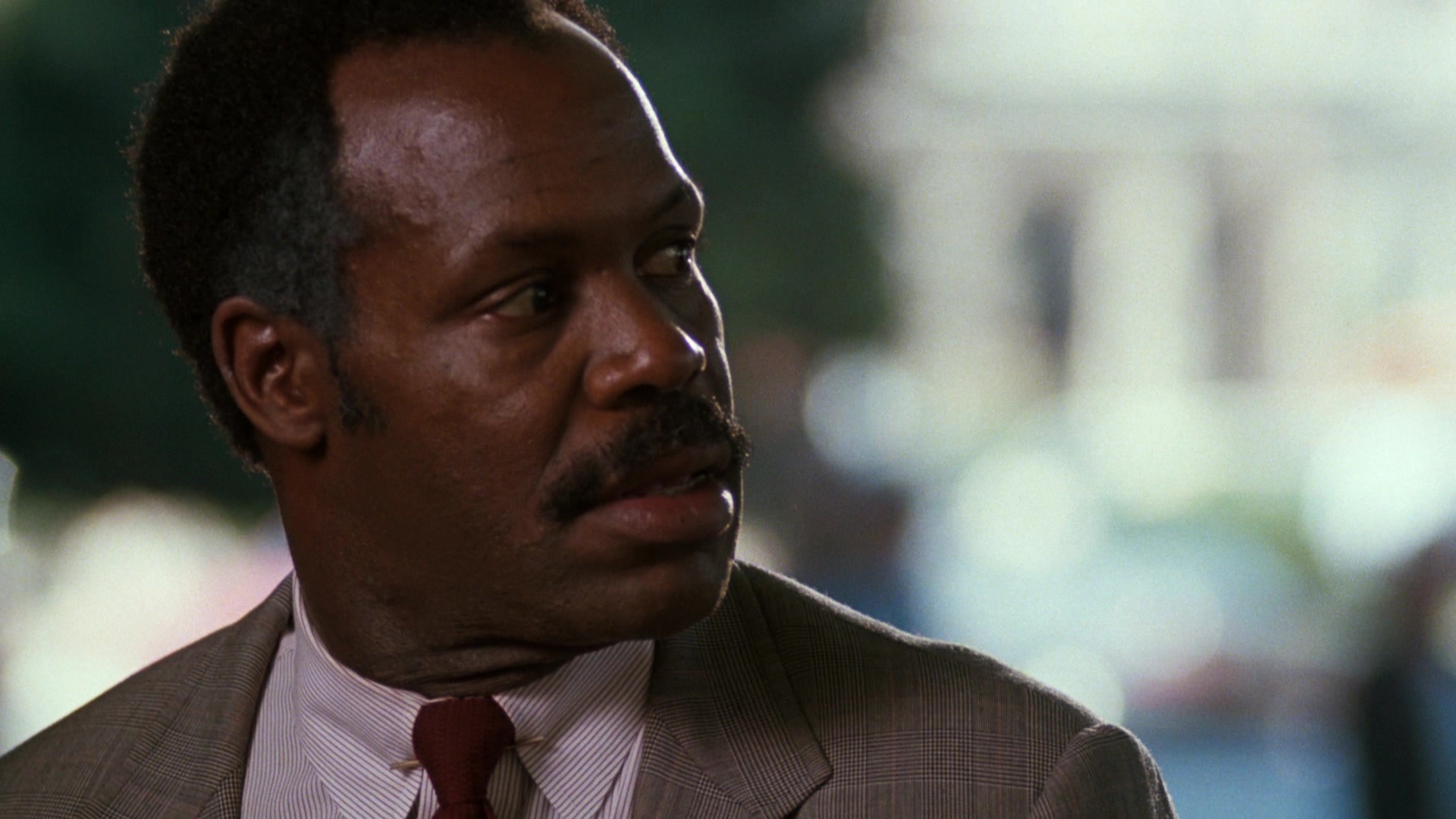 Lethal Weapon (1987), close, 1.78:1 — film still