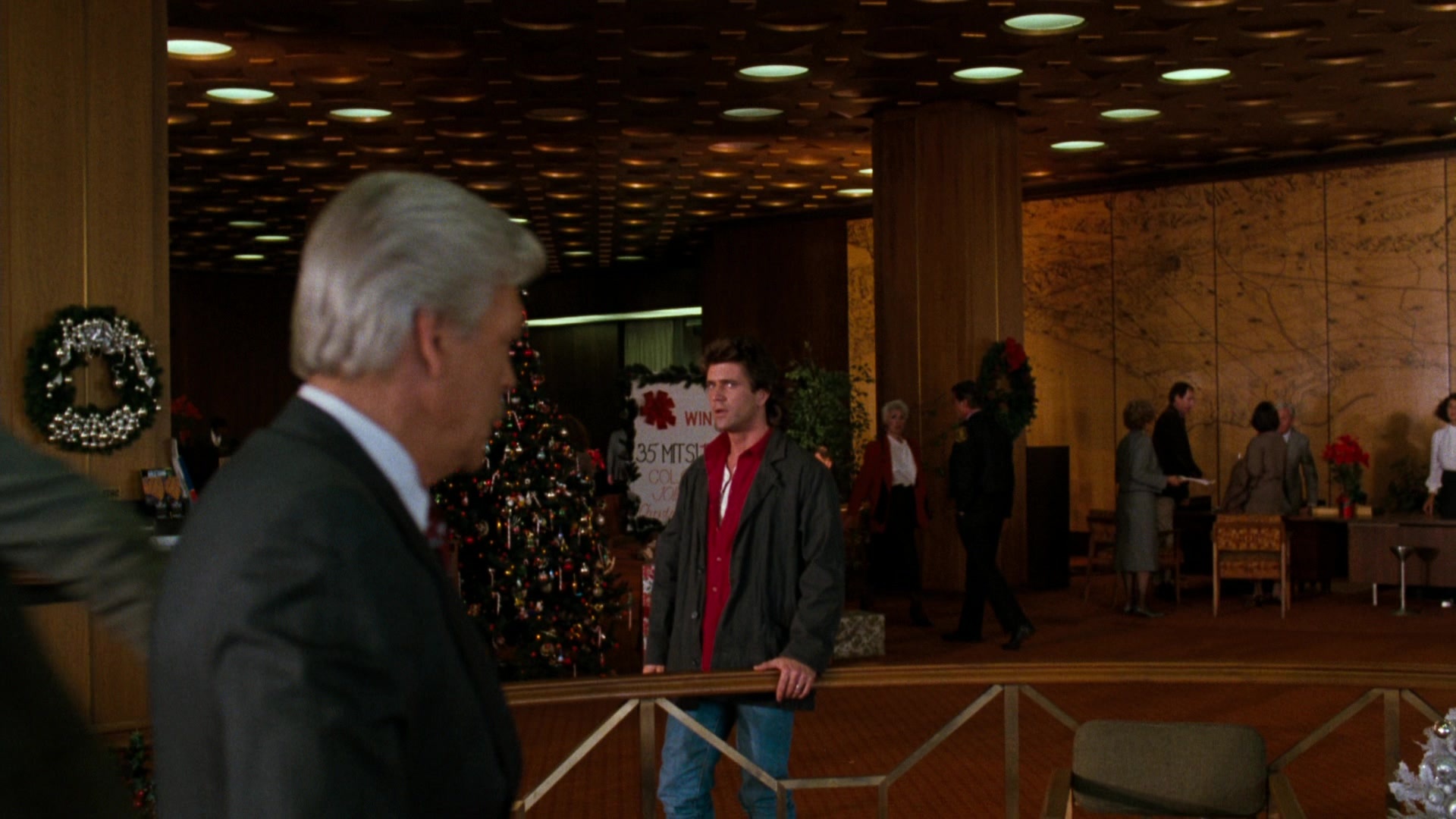Lethal Weapon (1987), wide, 1.78:1 — film still