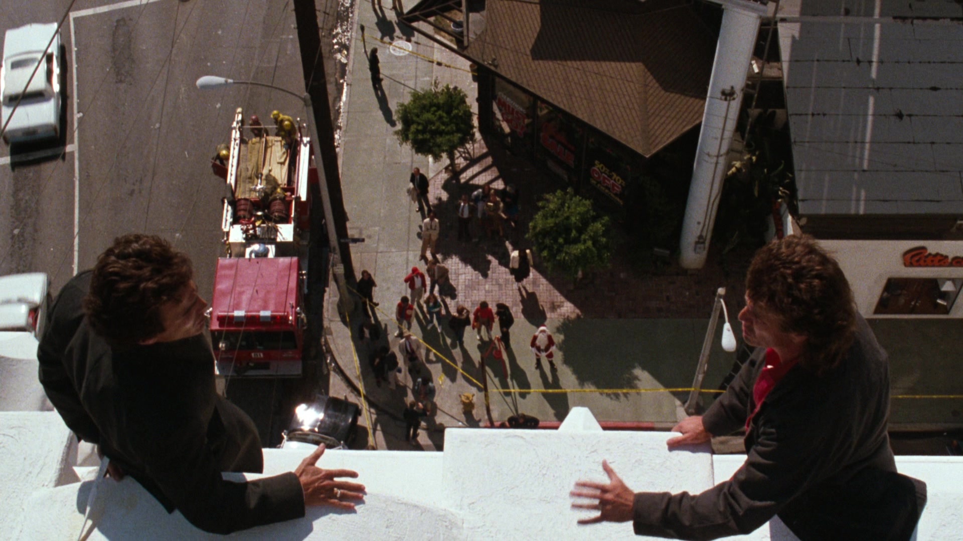 Lethal Weapon (1987), wide, 1.78:1 — film still