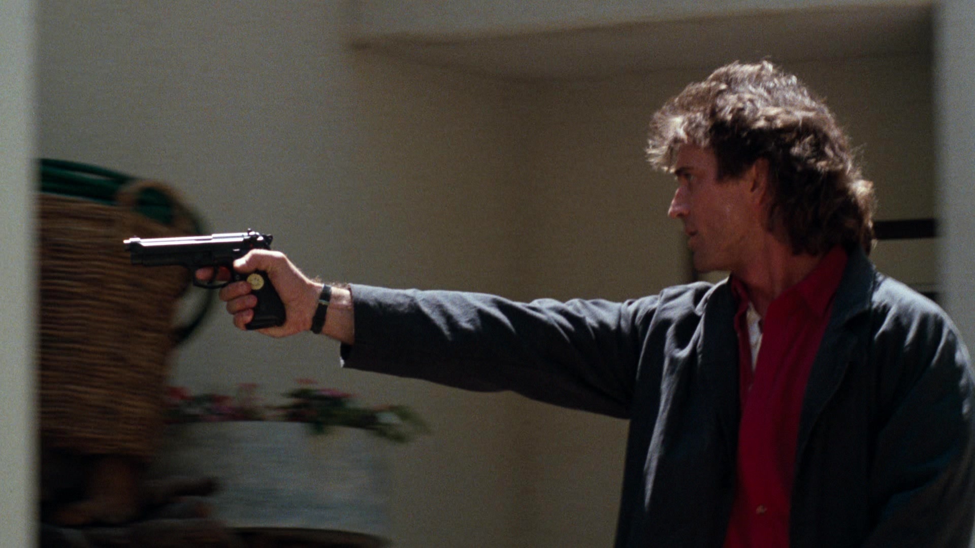 Lethal Weapon (1987), wide, 1.78:1 — film still