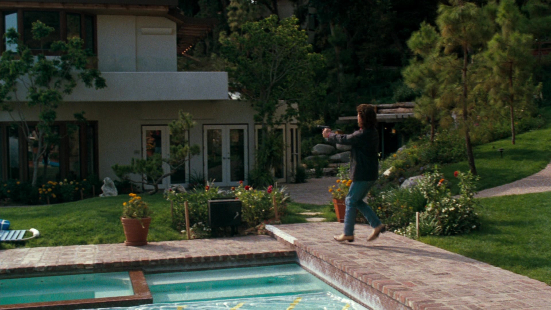 Lethal Weapon (1987), wide, 1.78:1 — film still