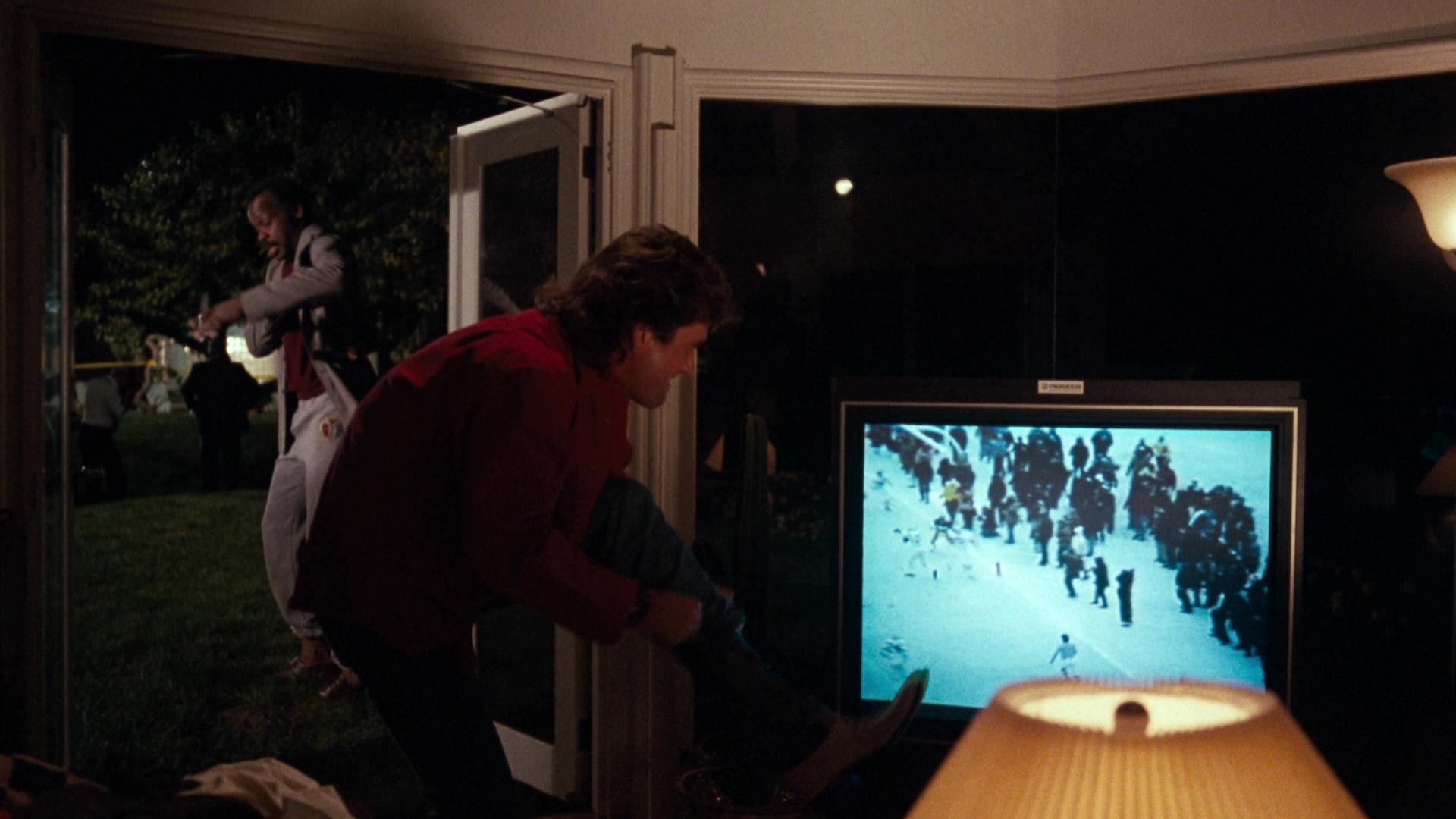 Lethal Weapon (1987), wide, 1.78:1 — film still
