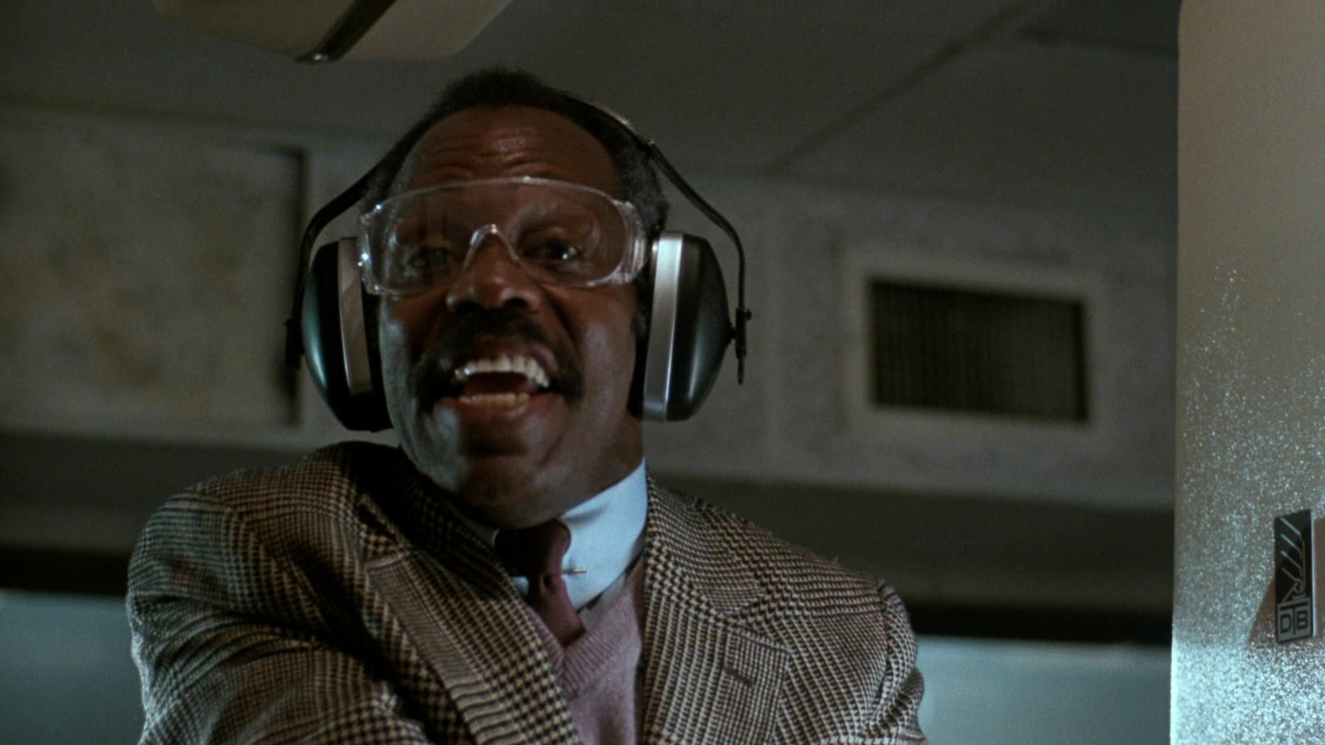 Lethal Weapon (1987), unknown, 1.78:1 — film still
