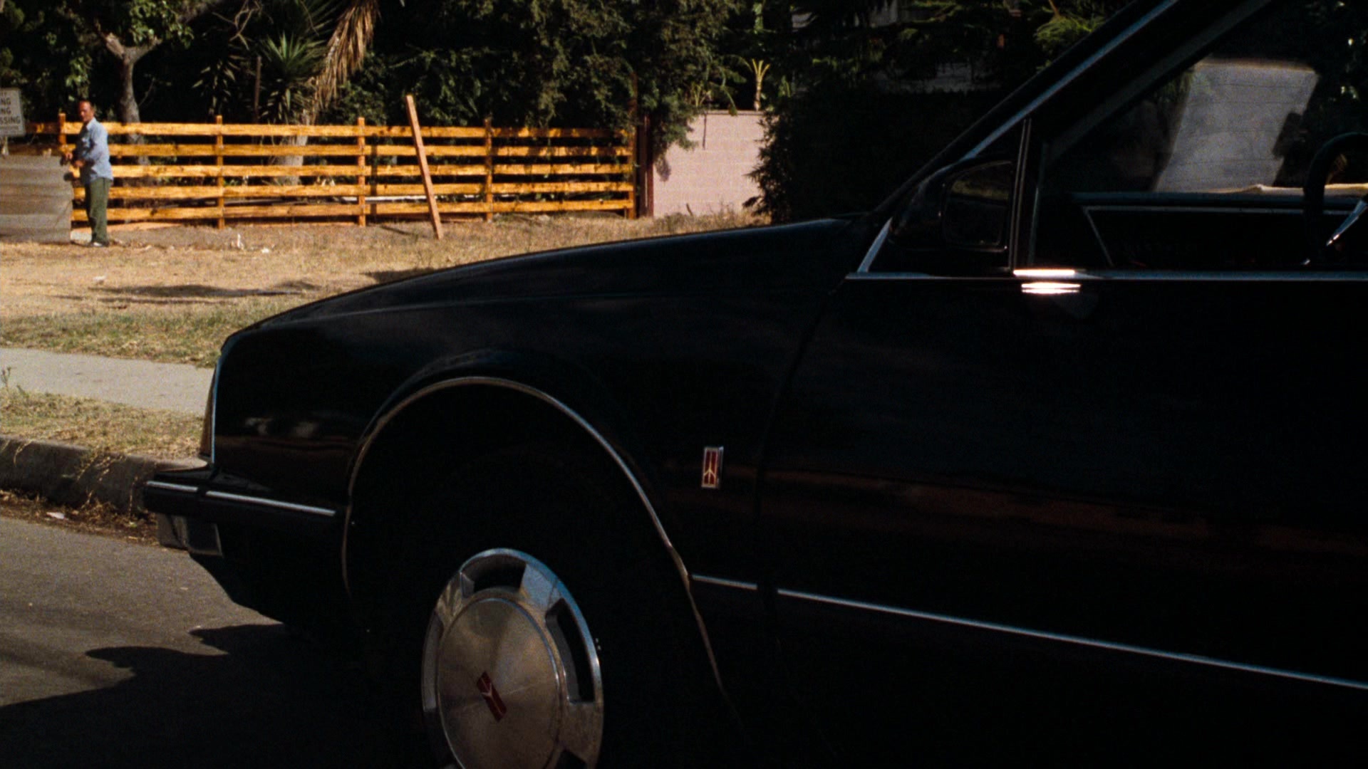 Lethal Weapon (1987), wide, 1.78:1 — film still