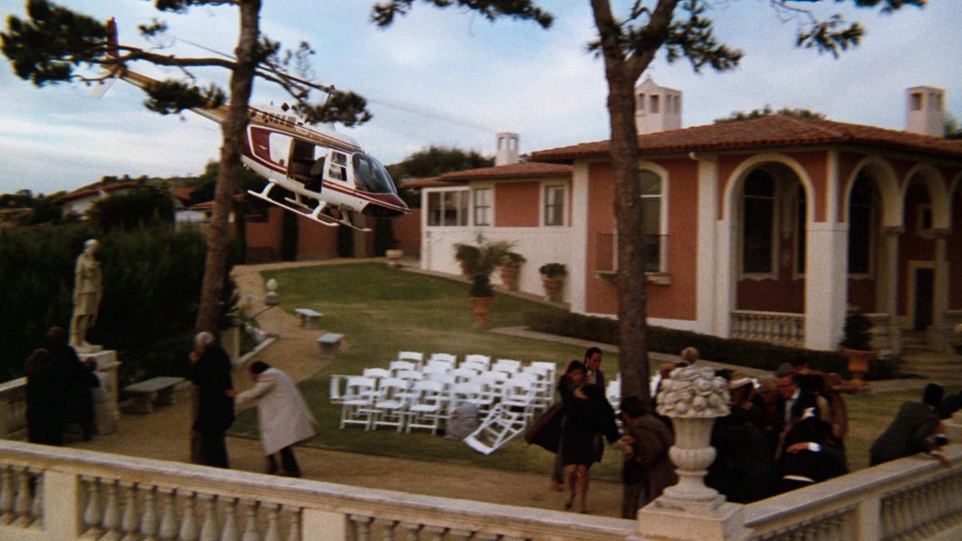 Lethal Weapon (1987), wide, 1.78:1 — film still