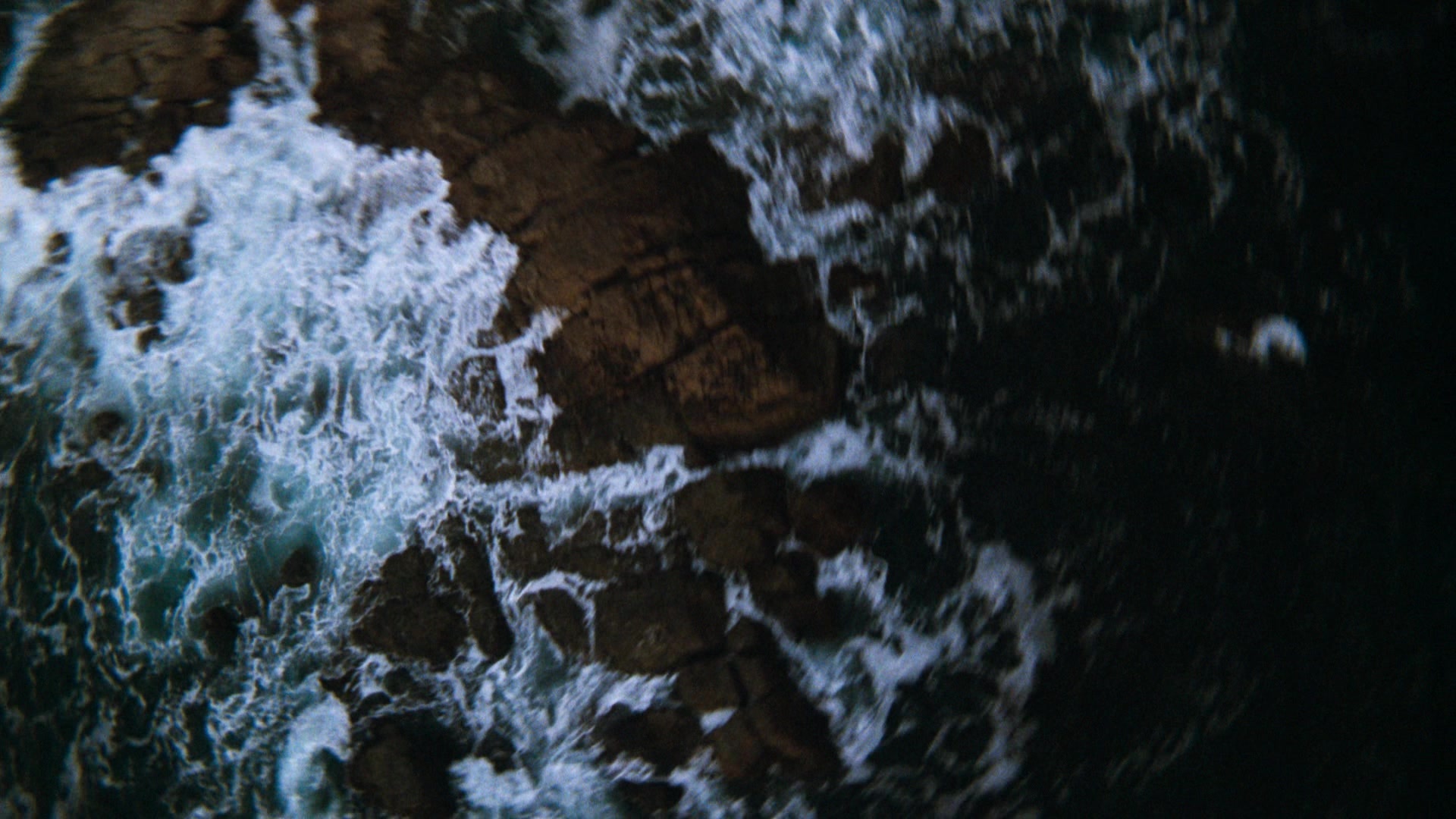 Lethal Weapon (1987), wide, 1.78:1 — film still