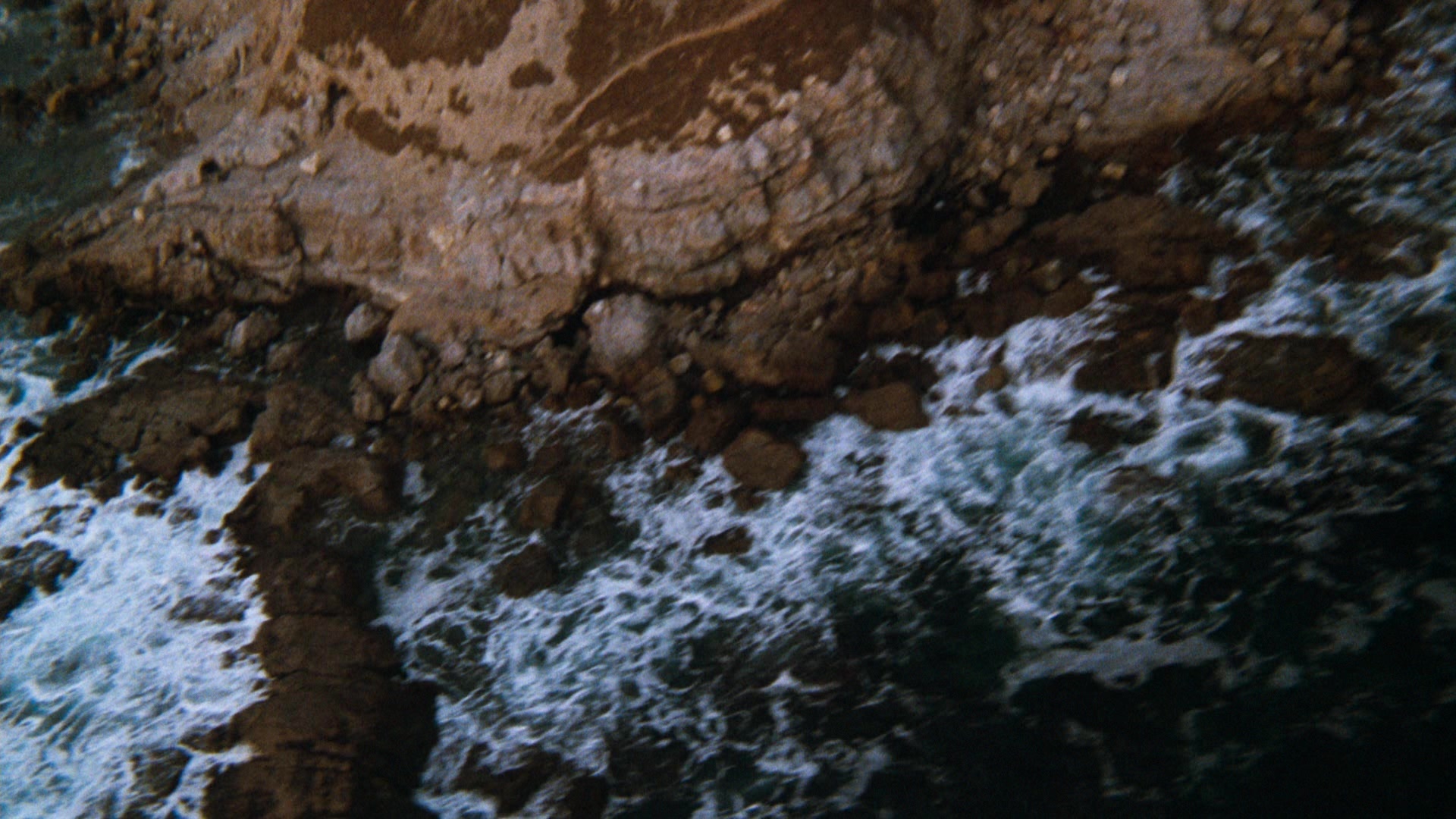 Lethal Weapon (1987), wide, 1.78:1 — film still