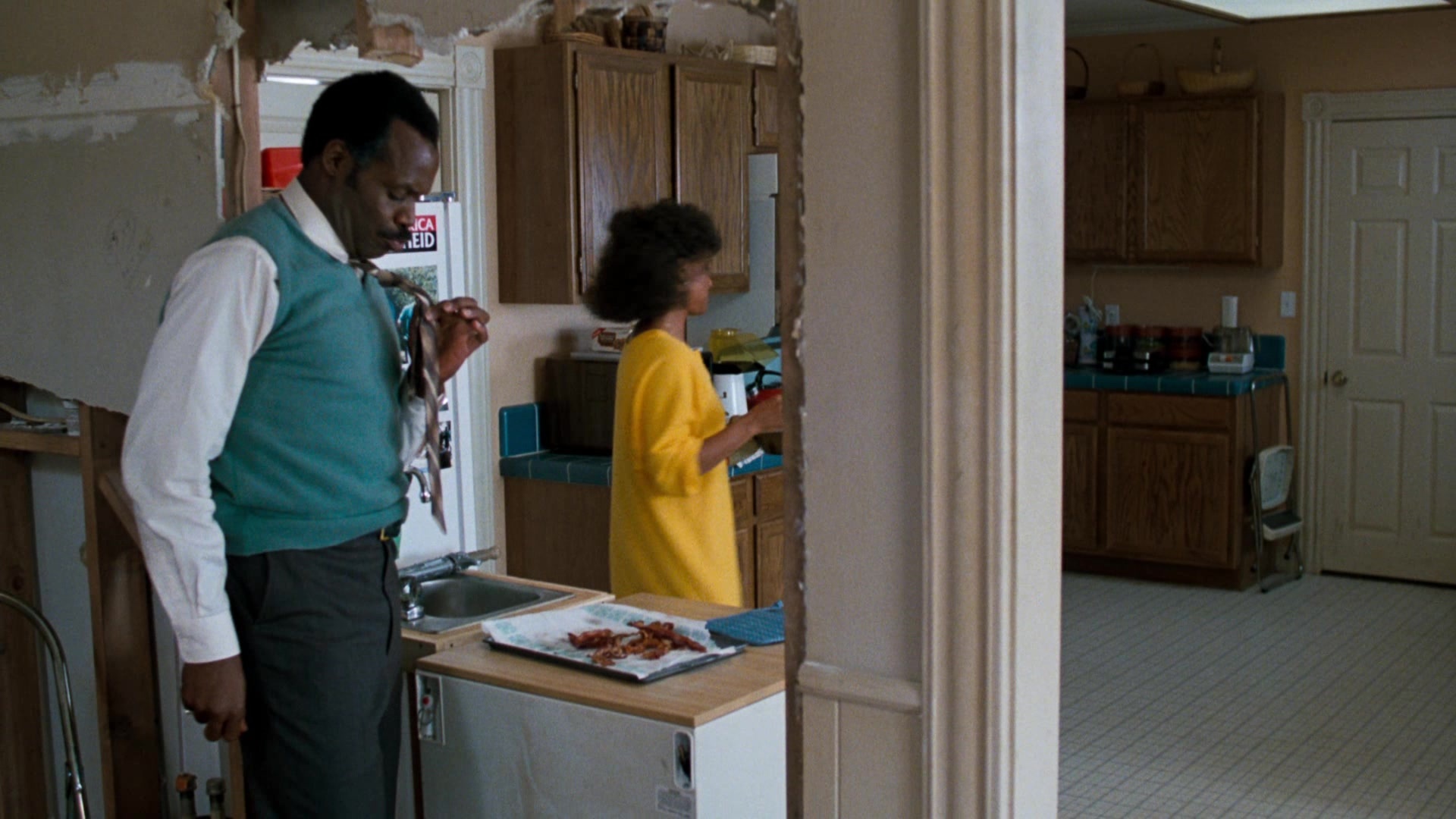 Lethal Weapon (1987), wide, 1.78:1 — film still