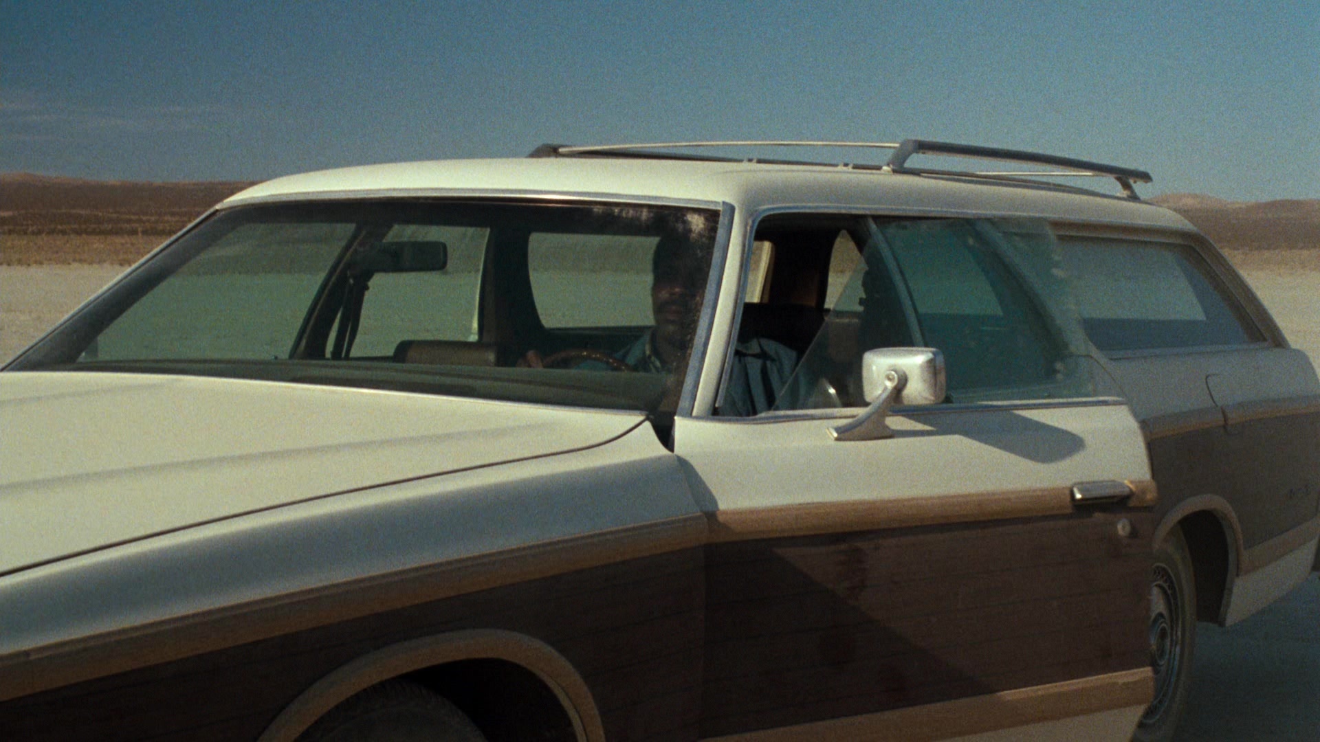 Lethal Weapon (1987), wide, 1.78:1 — film still