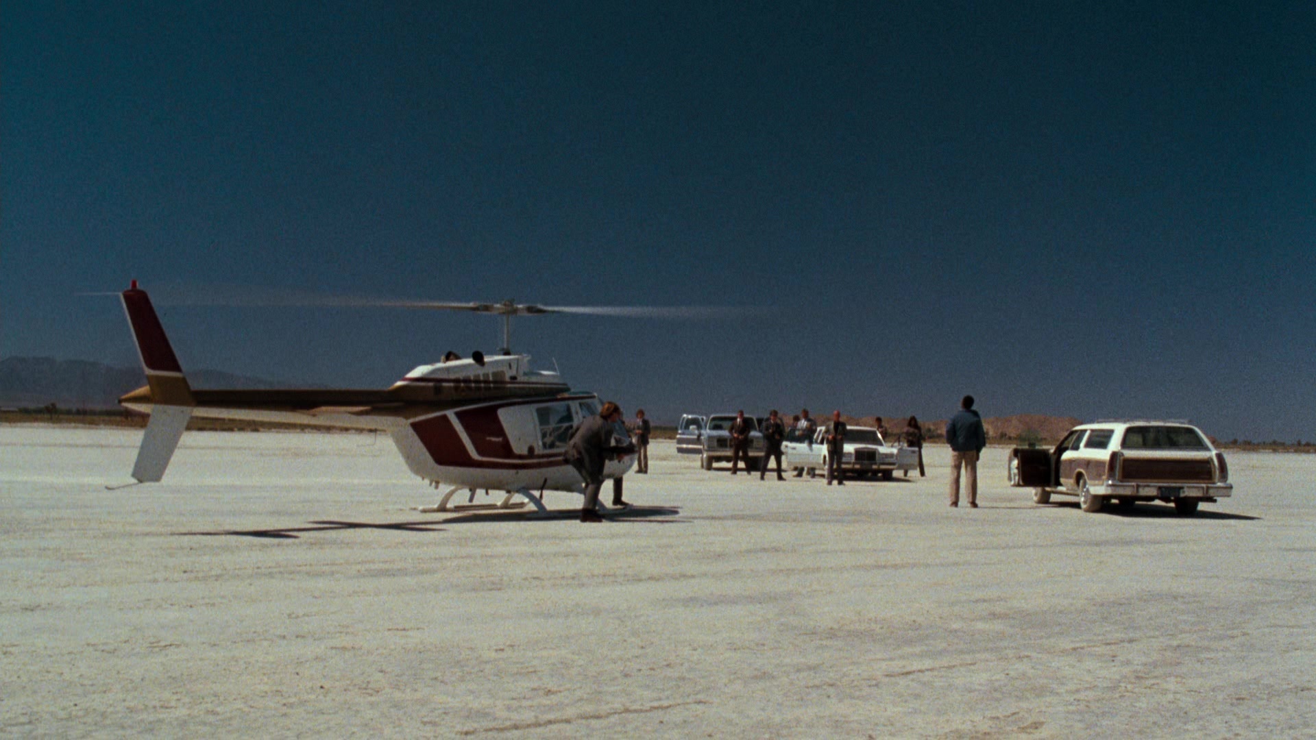 Lethal Weapon (1987), wide, 1.78:1 — film still