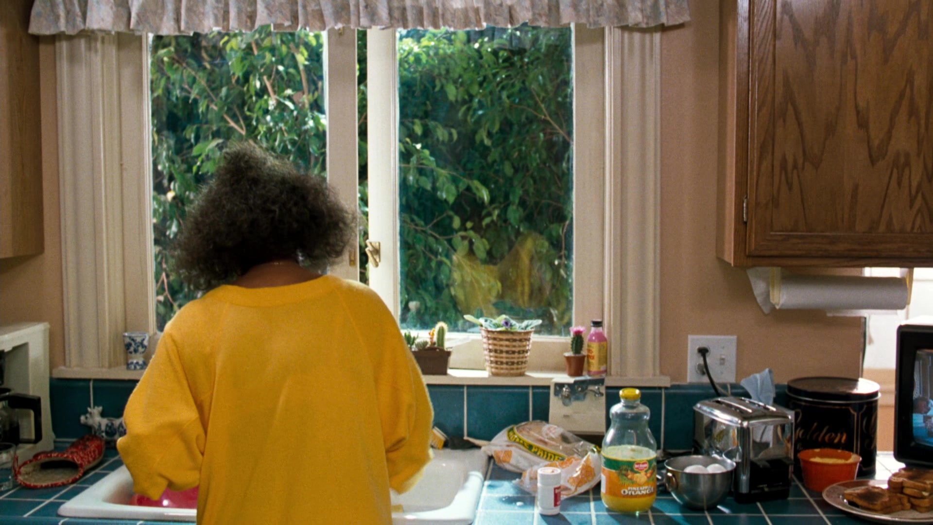 Lethal Weapon (1987), unknown, 1.78:1 — film still