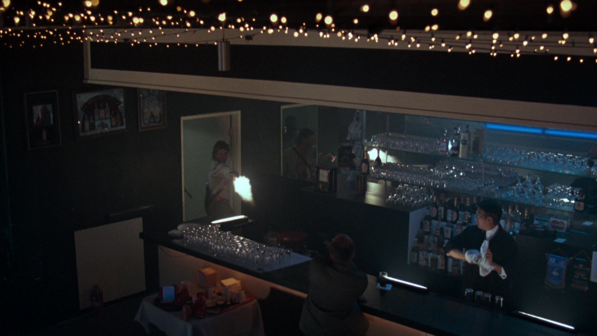 Lethal Weapon (1987), unknown, 1.78:1 — film still