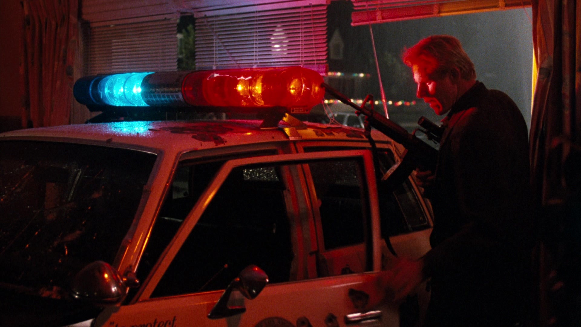 Lethal Weapon (1987), wide, 1.78:1 — film still