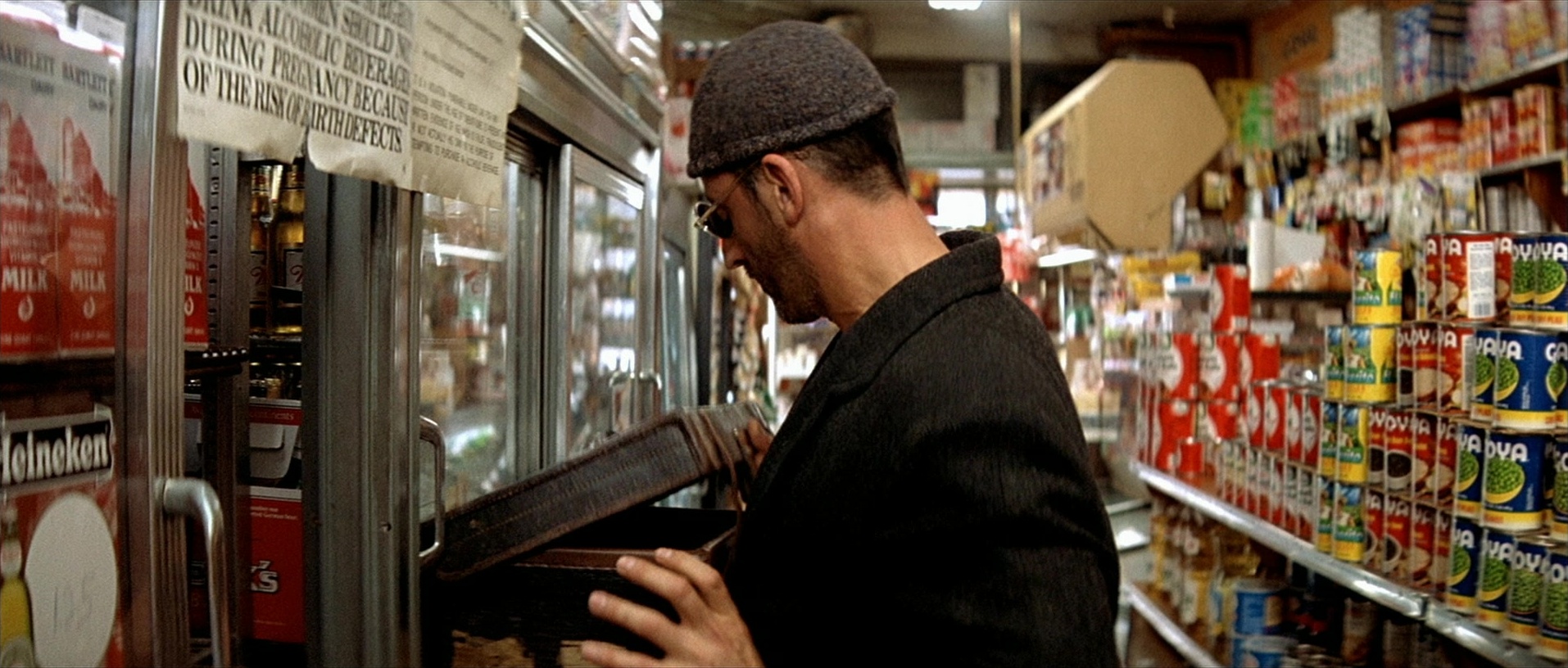 Léon (1994), wide, 2.35:1 — film still
