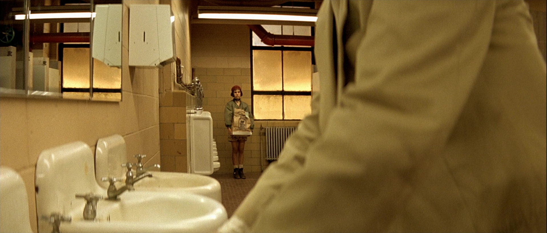 Léon (1994), unknown, 2.35:1 — film still