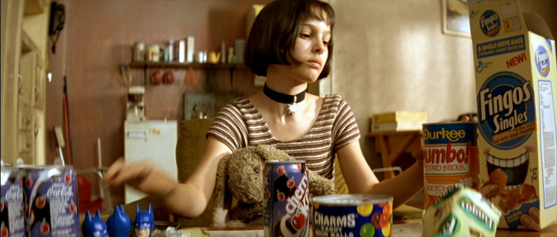 Léon (1994), wide, 2.35:1 — film still