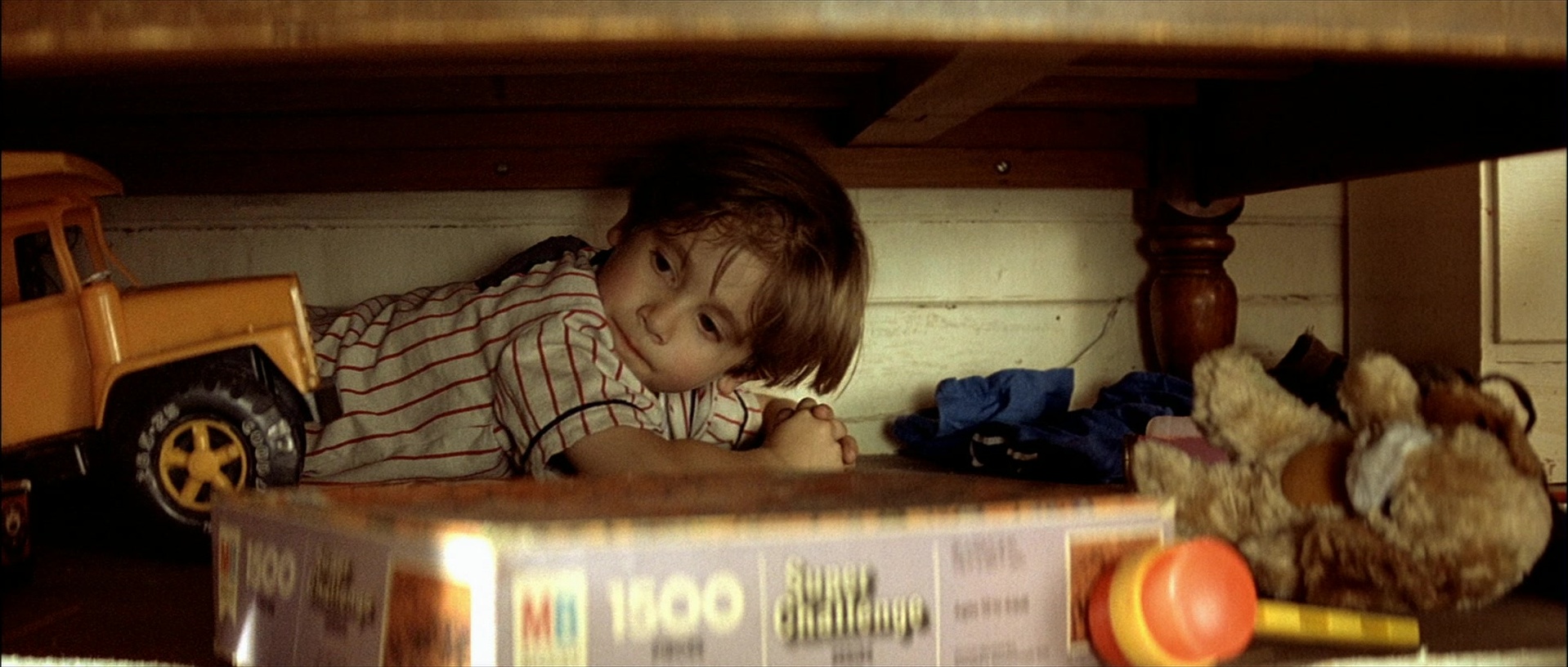 Léon (1994), wide, 2.35:1 — film still