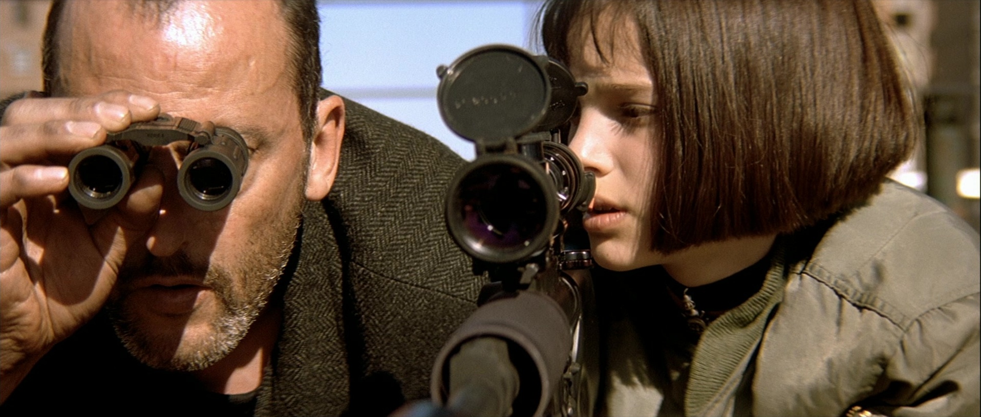 Léon (1994), wide, 2.35:1 — film still