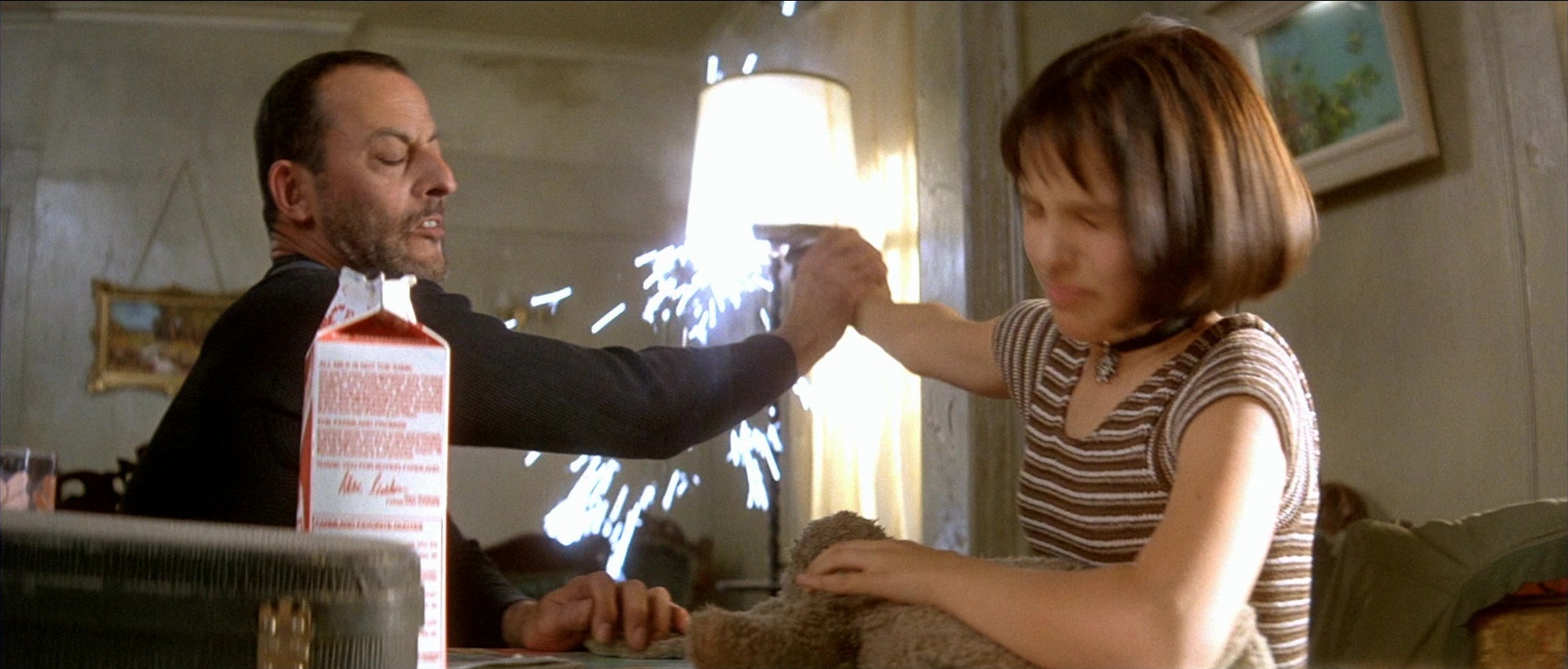 Léon (1994), wide, 2.34:1 — film still