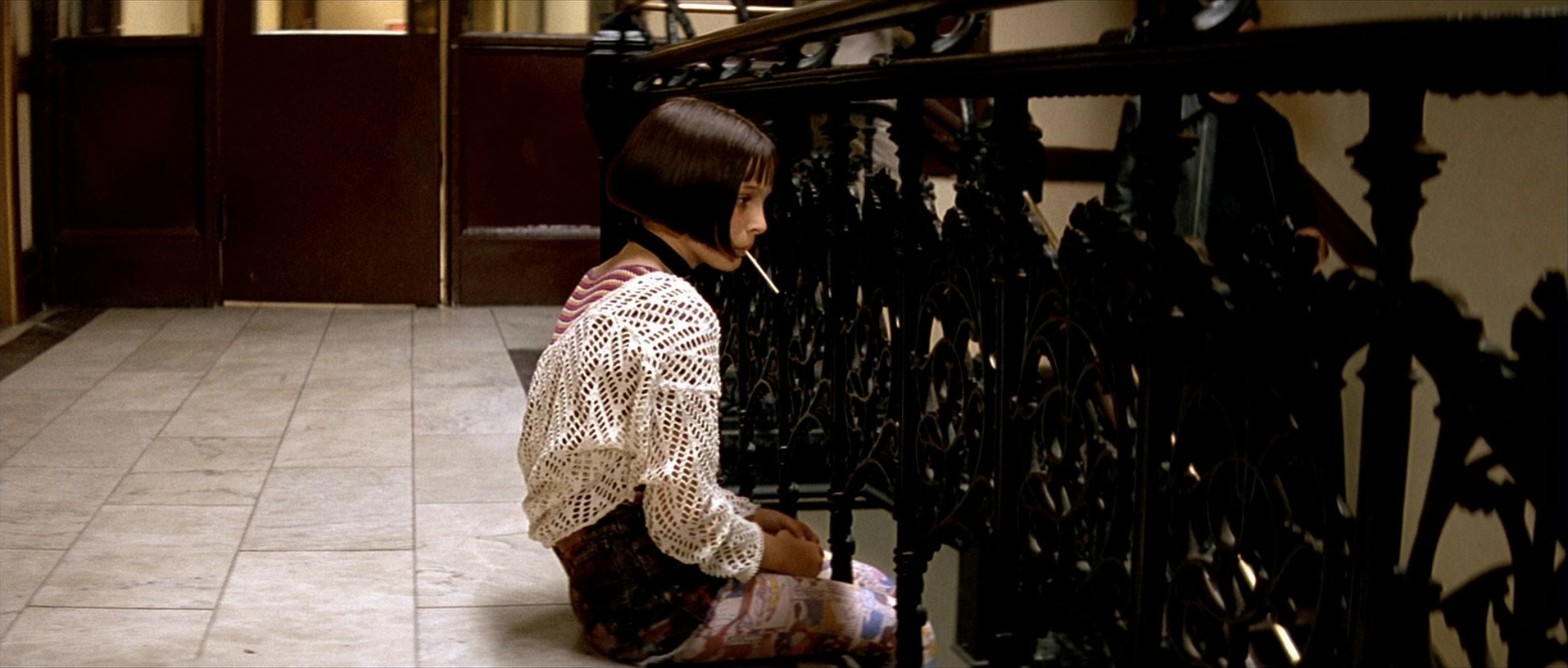 Léon (1994), unknown, 2.35:1 — film still