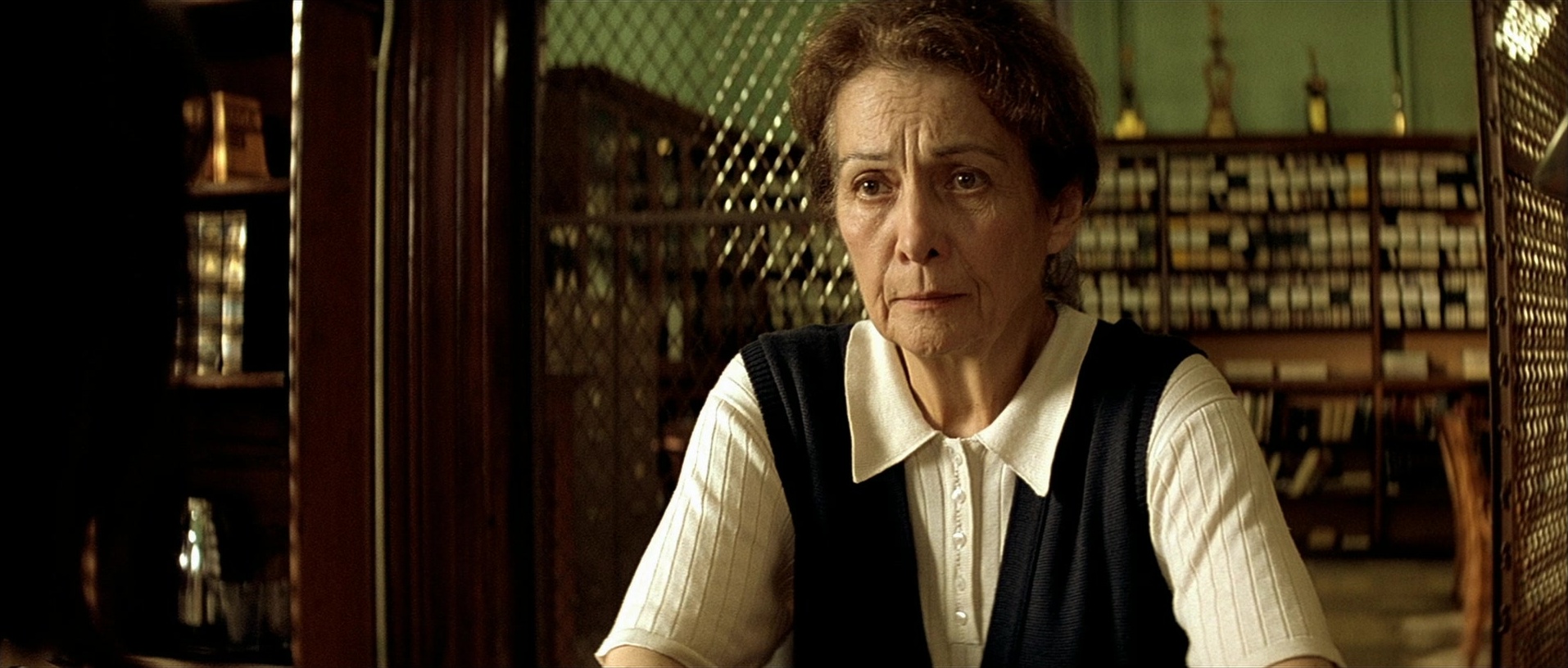 Léon (1994), wide, 2.35:1 — film still