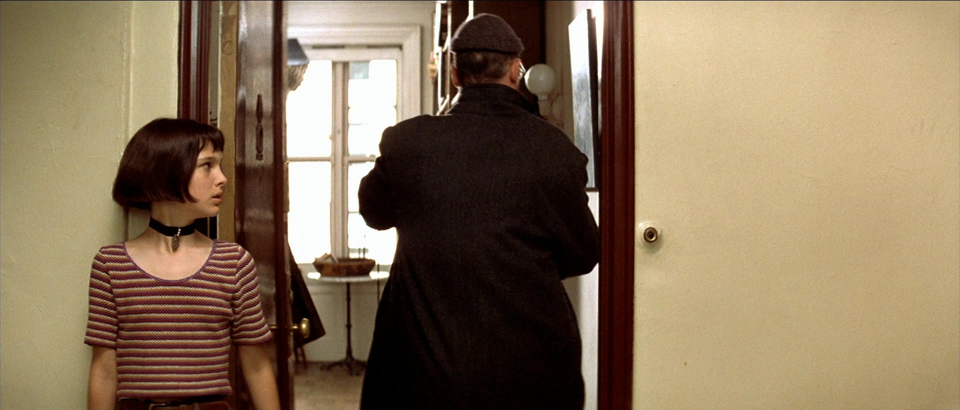 Léon (1994), unknown, 2.34:1 — film still
