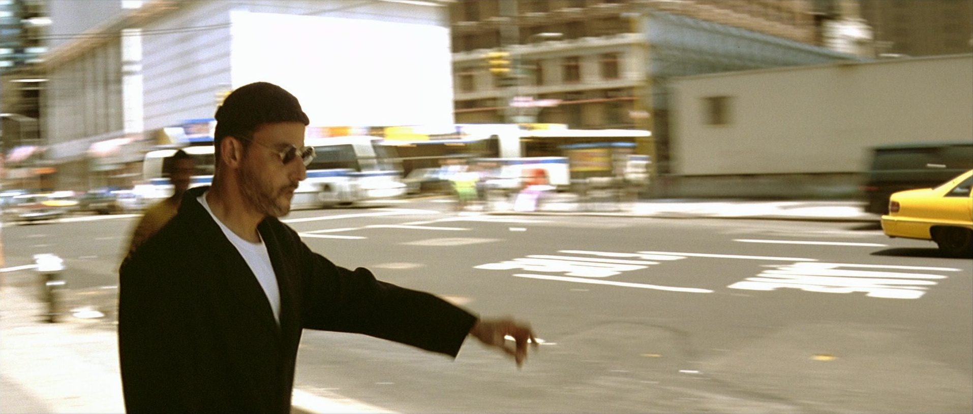 Léon (1994), unknown, 2.35:1 — film still