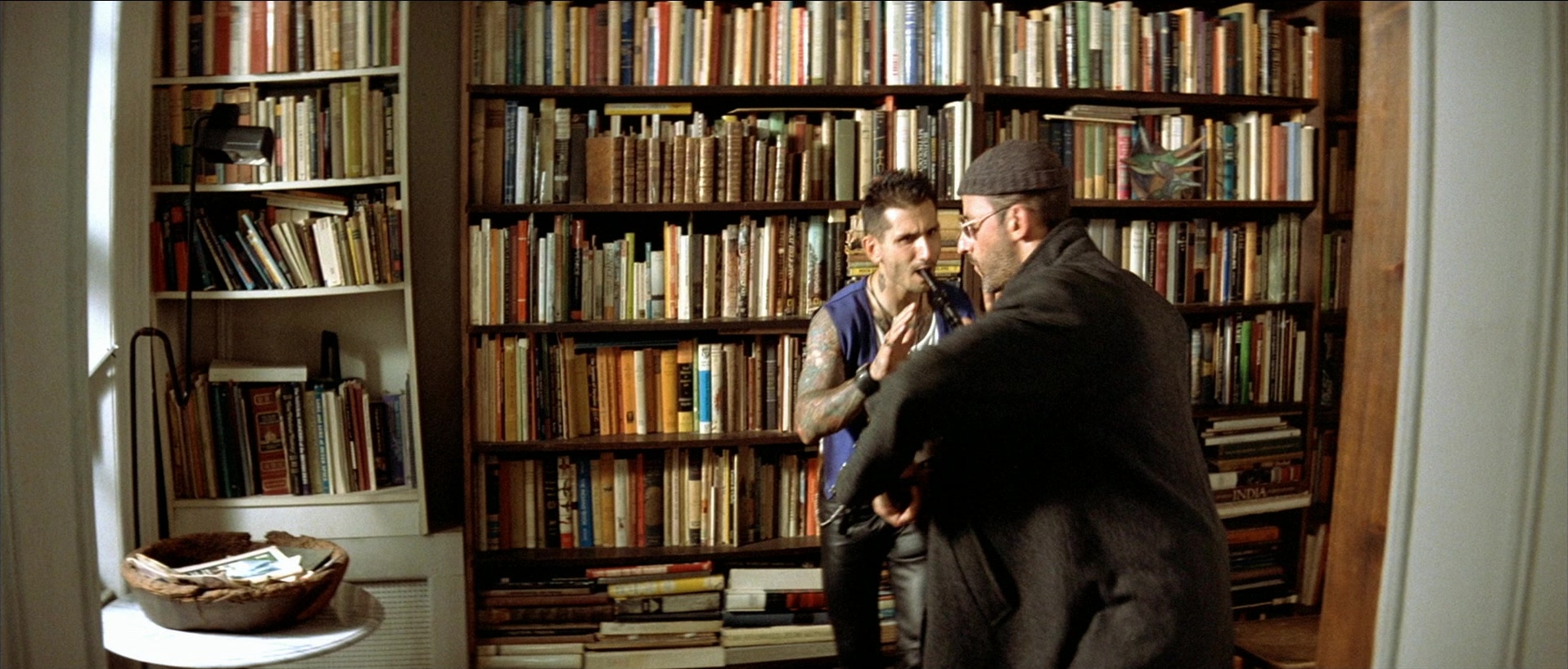 Léon (1994), wide, 2.34:1 — film still