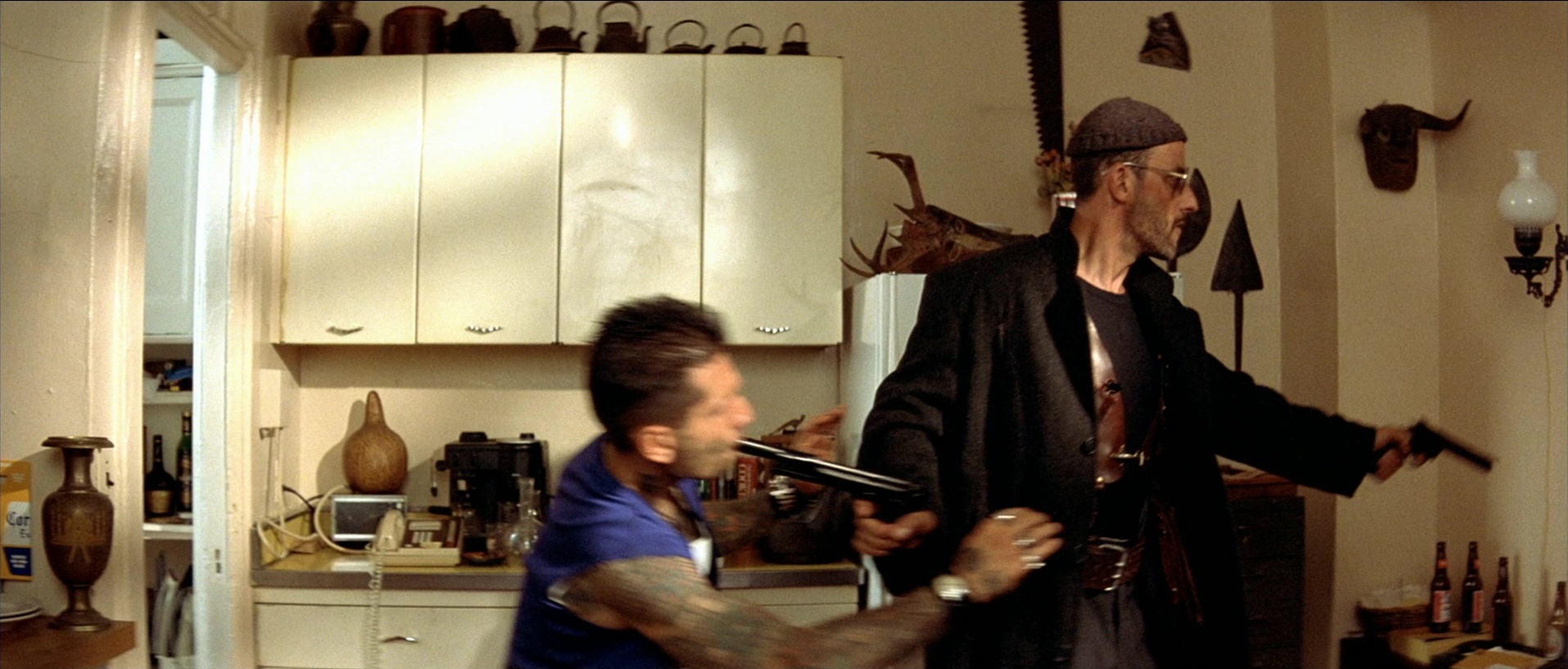 Léon (1994), wide, 2.34:1 — film still