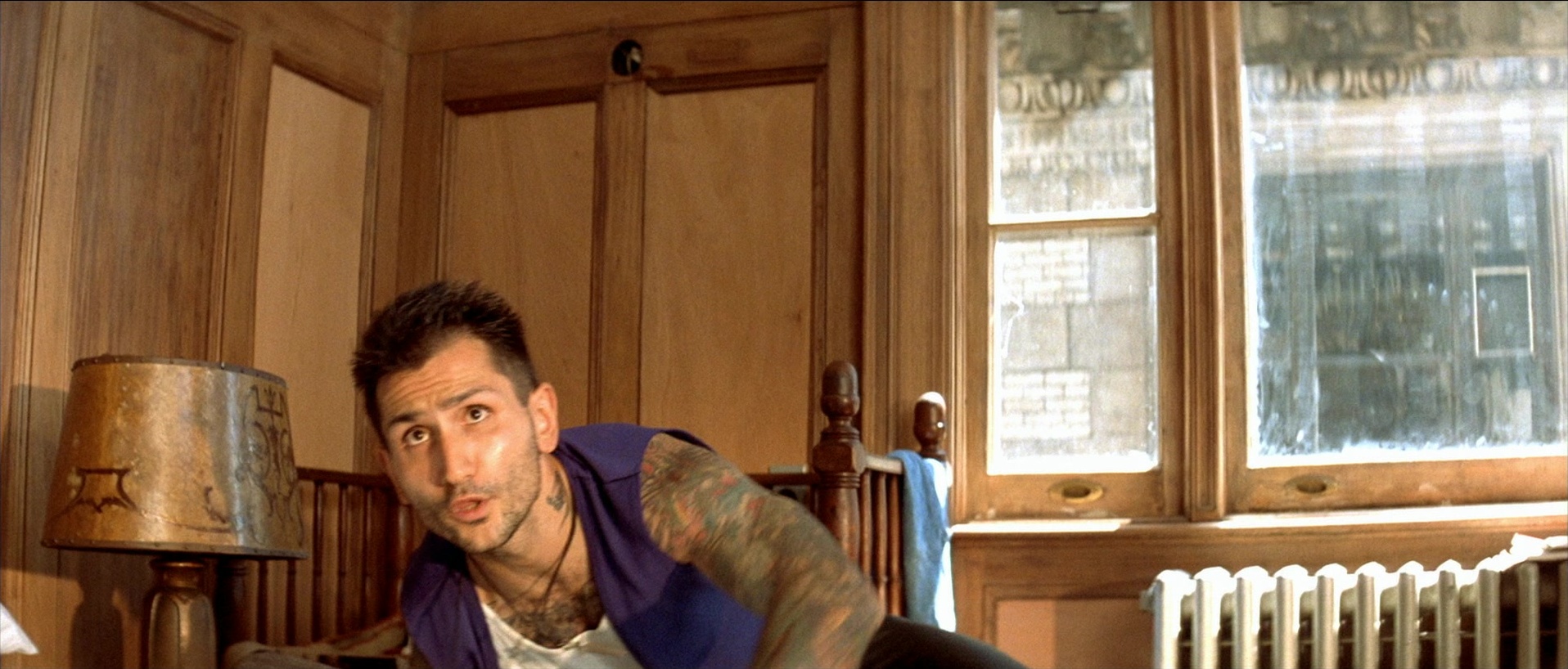 Léon (1994), wide, 2.34:1 — film still