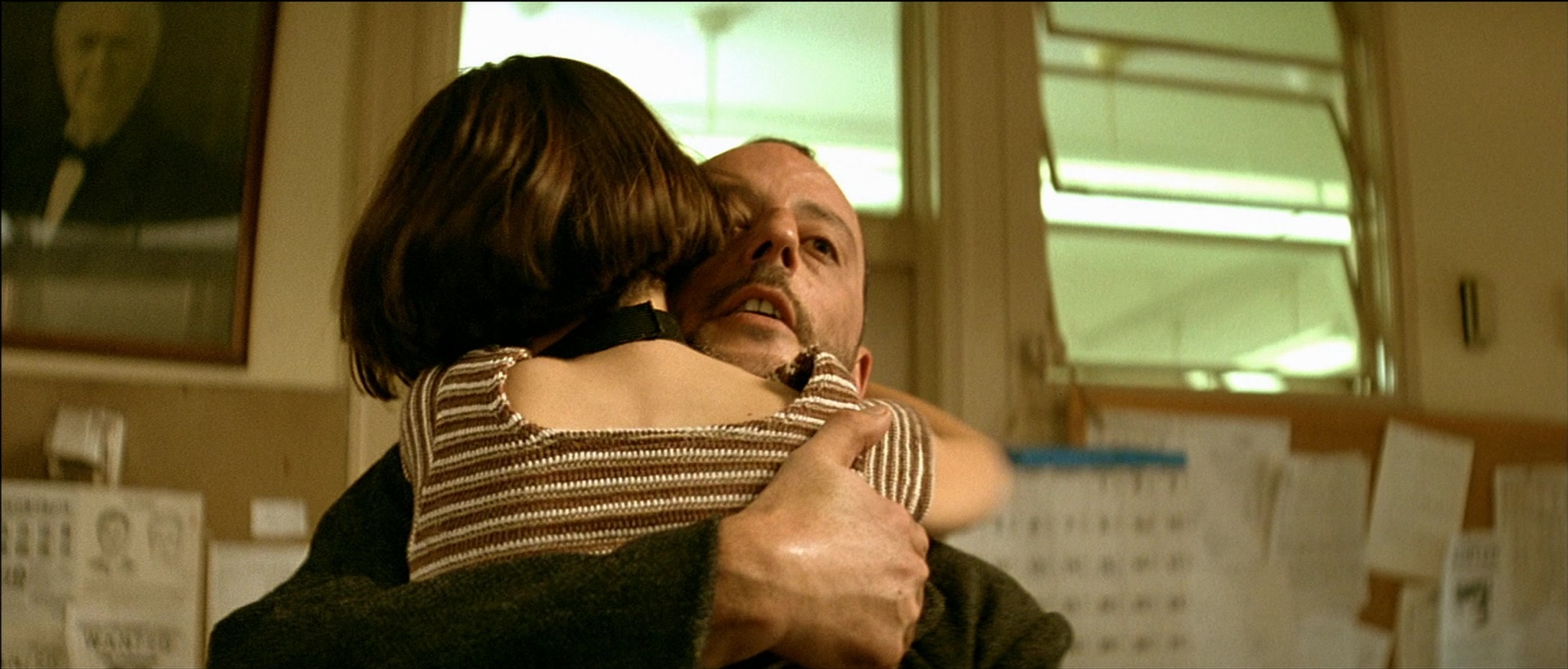 Léon (1994), wide, 2.34:1 — film still
