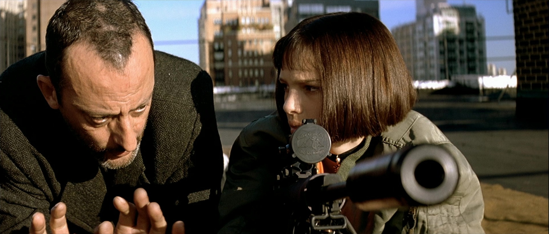 Léon (1994), wide, 2.35:1 — film still