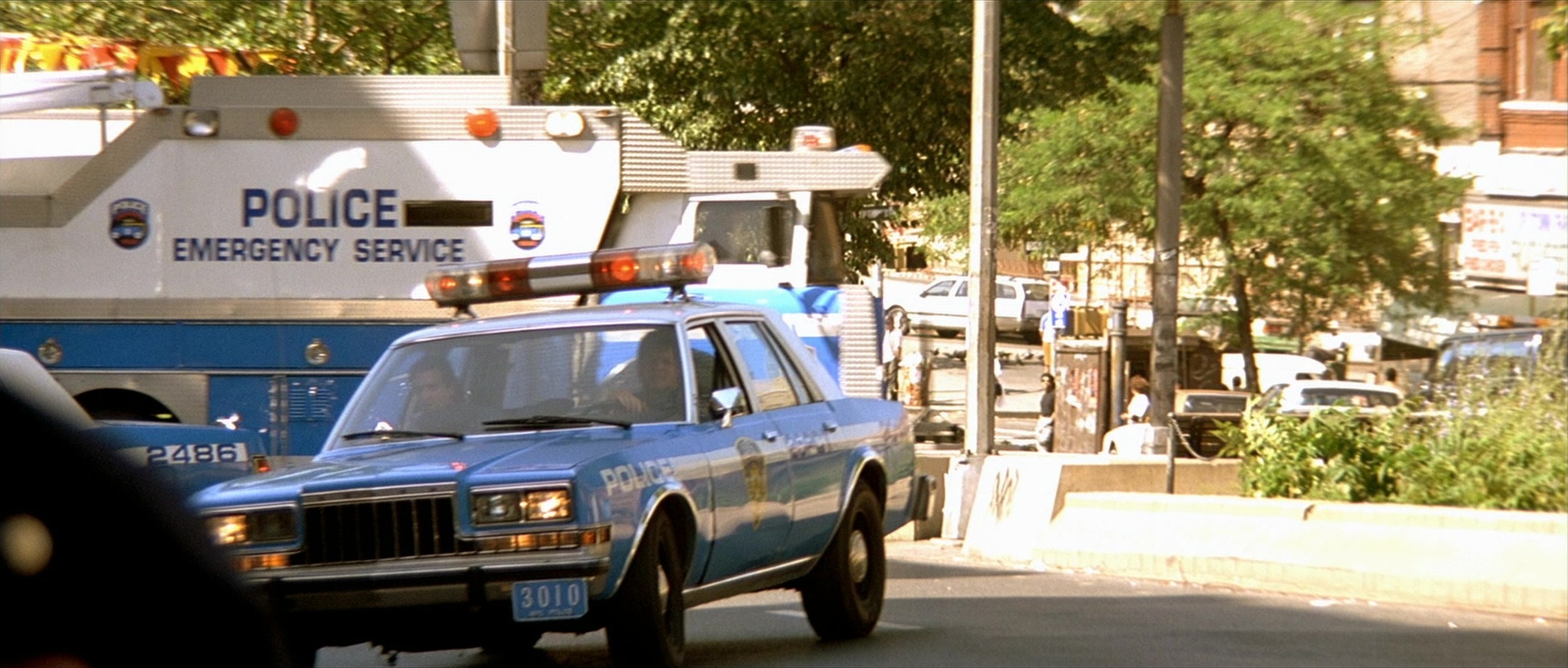 Léon (1994), wide, 2.35:1 — film still