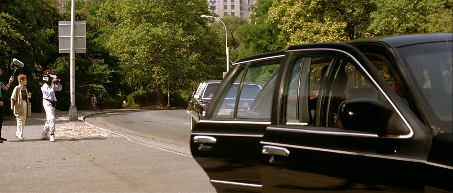 Léon (1994), wide, 2.35:1 — film still