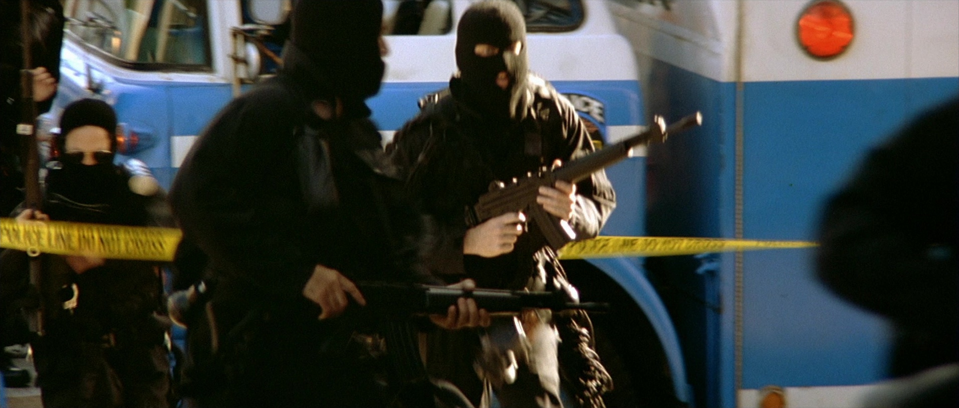 Léon (1994), unknown, 2.35:1 — film still