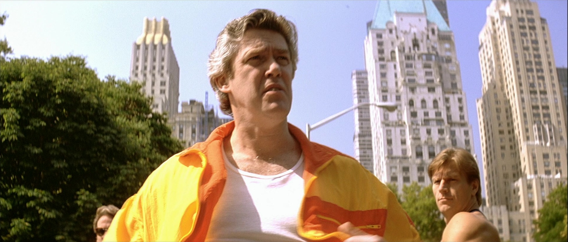 Léon (1994), wide, 2.35:1 — film still
